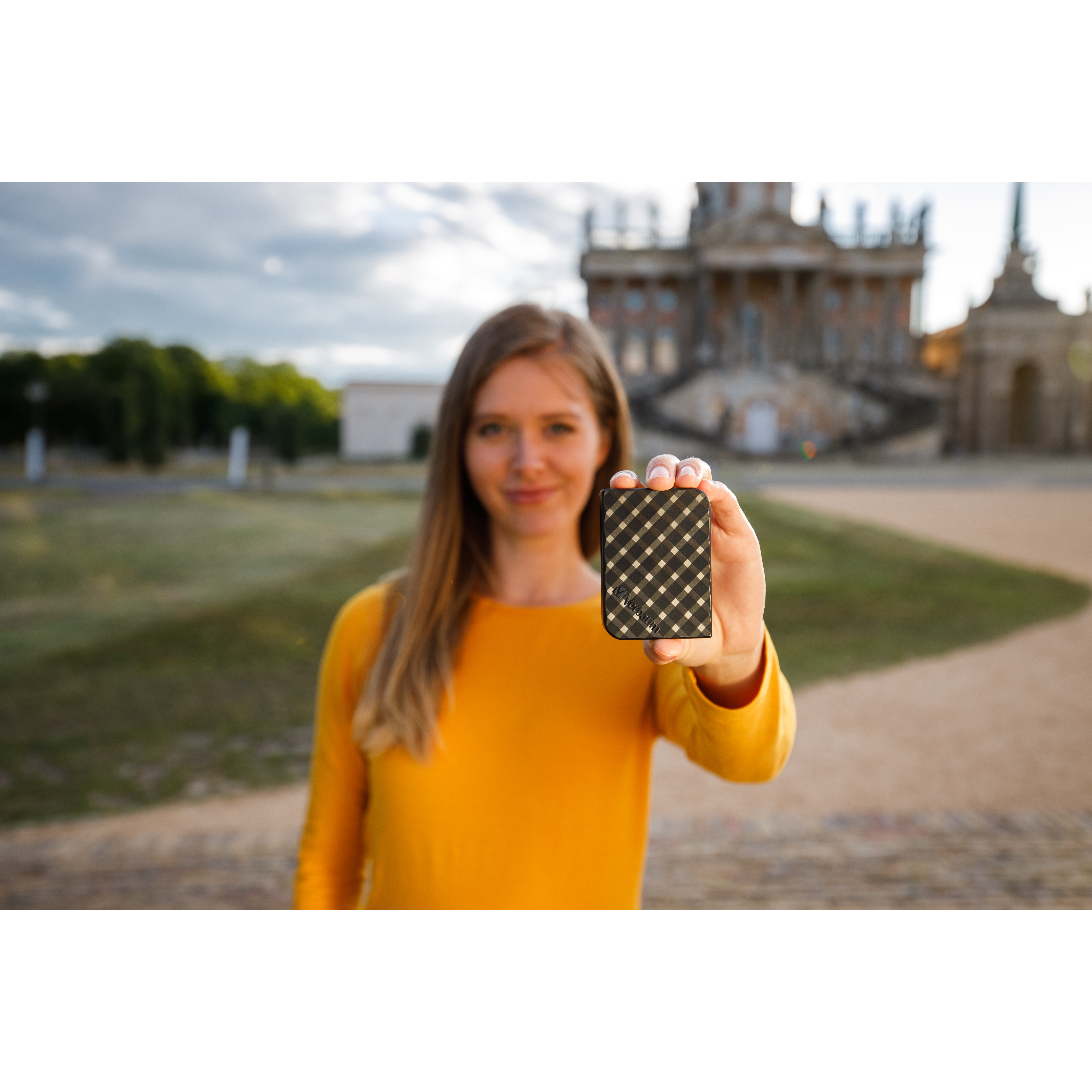 Voir la diapositive 6 : VERBATIM Disque Dur Externe Storengo SSD Mini 512Go - Noir
