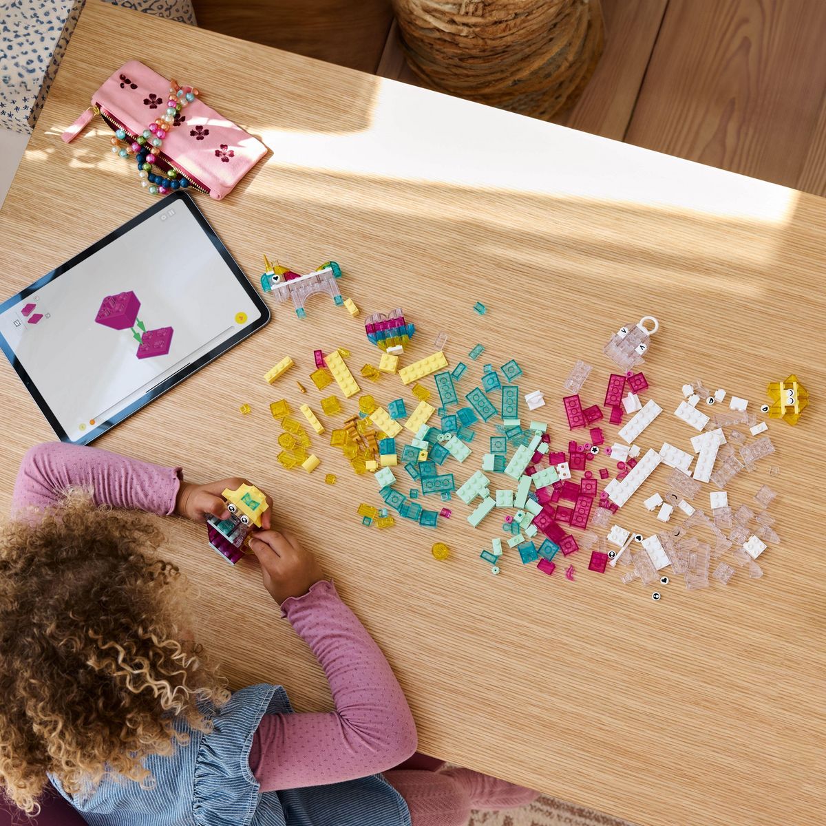 LEGO Classic 11040 - Boîte de briques transparentes magiques