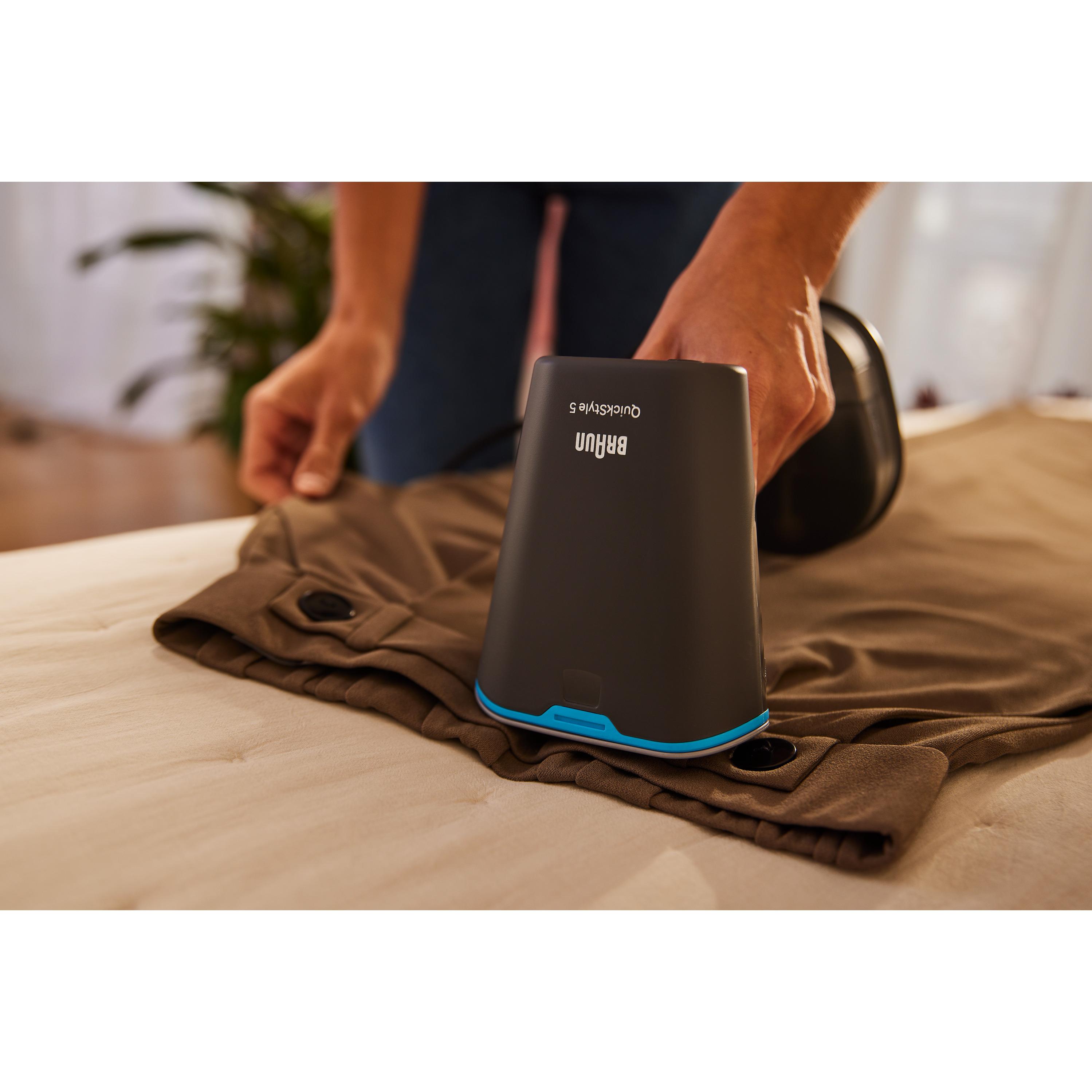 Voir la diapositive 6 : BRAUN Défroisseur vertical GS5031BL - Noir
