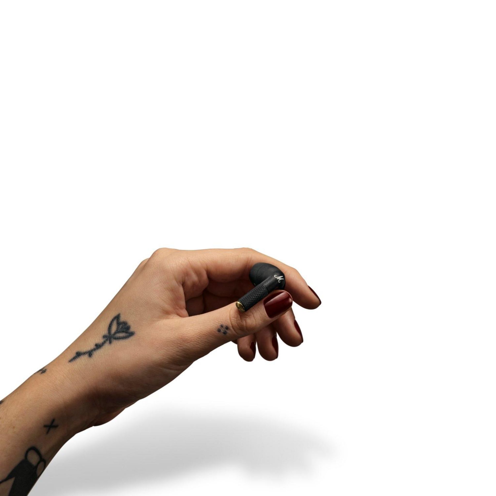 Voir la diapositive 10 : MARSHALL Écouteurs Minor IV - Noir