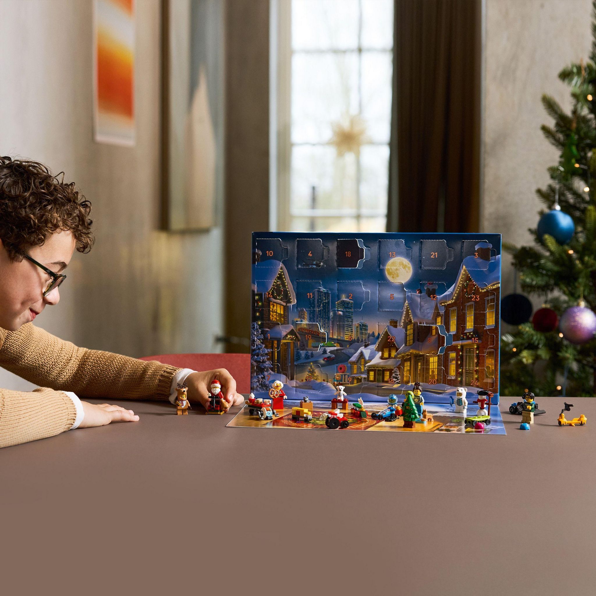 Voir la diapositive 7 : LEGO Calendrier de L'avant Lego City 2025 60475