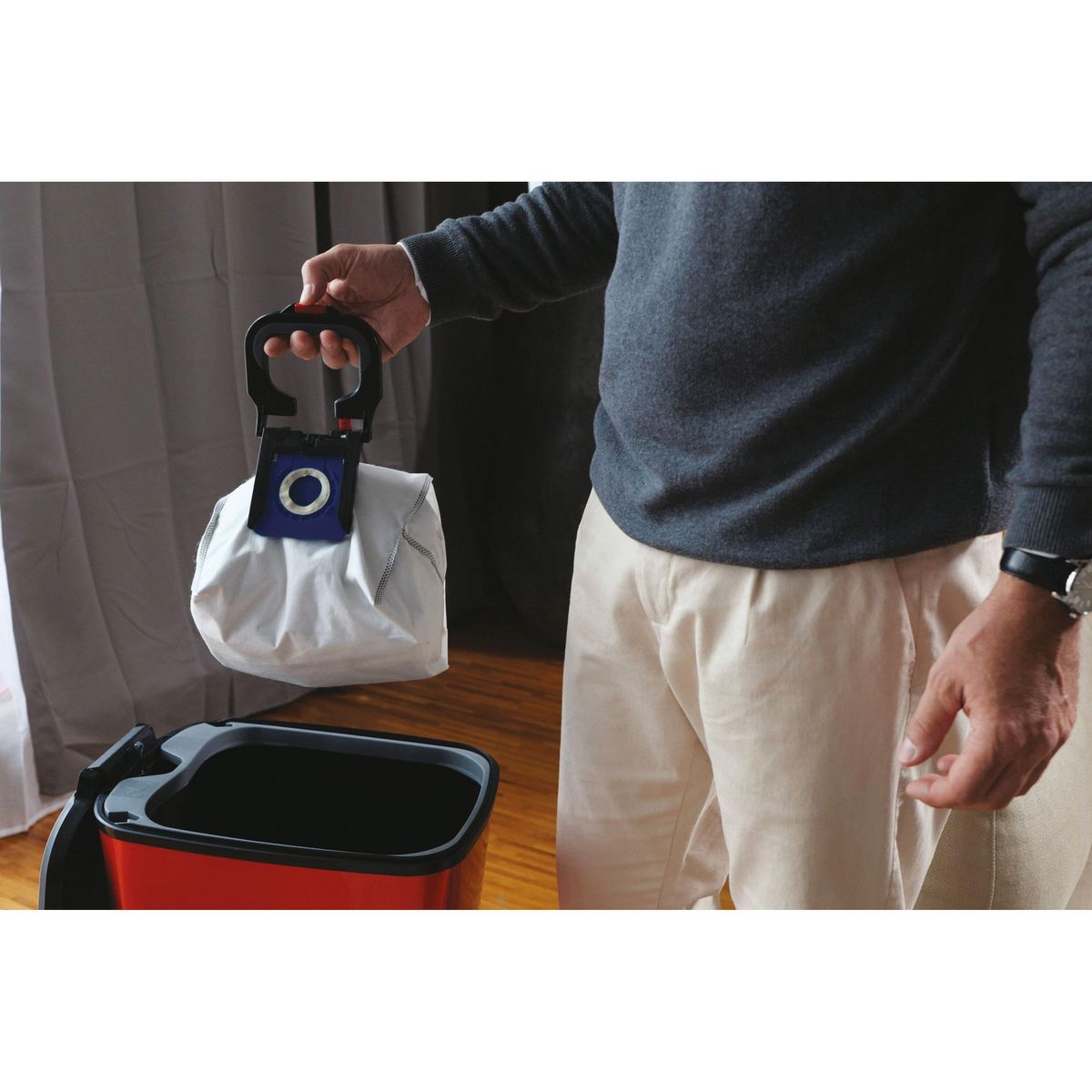 HOOVER Aspirateur traîneau avec sac H710HM - Rouge