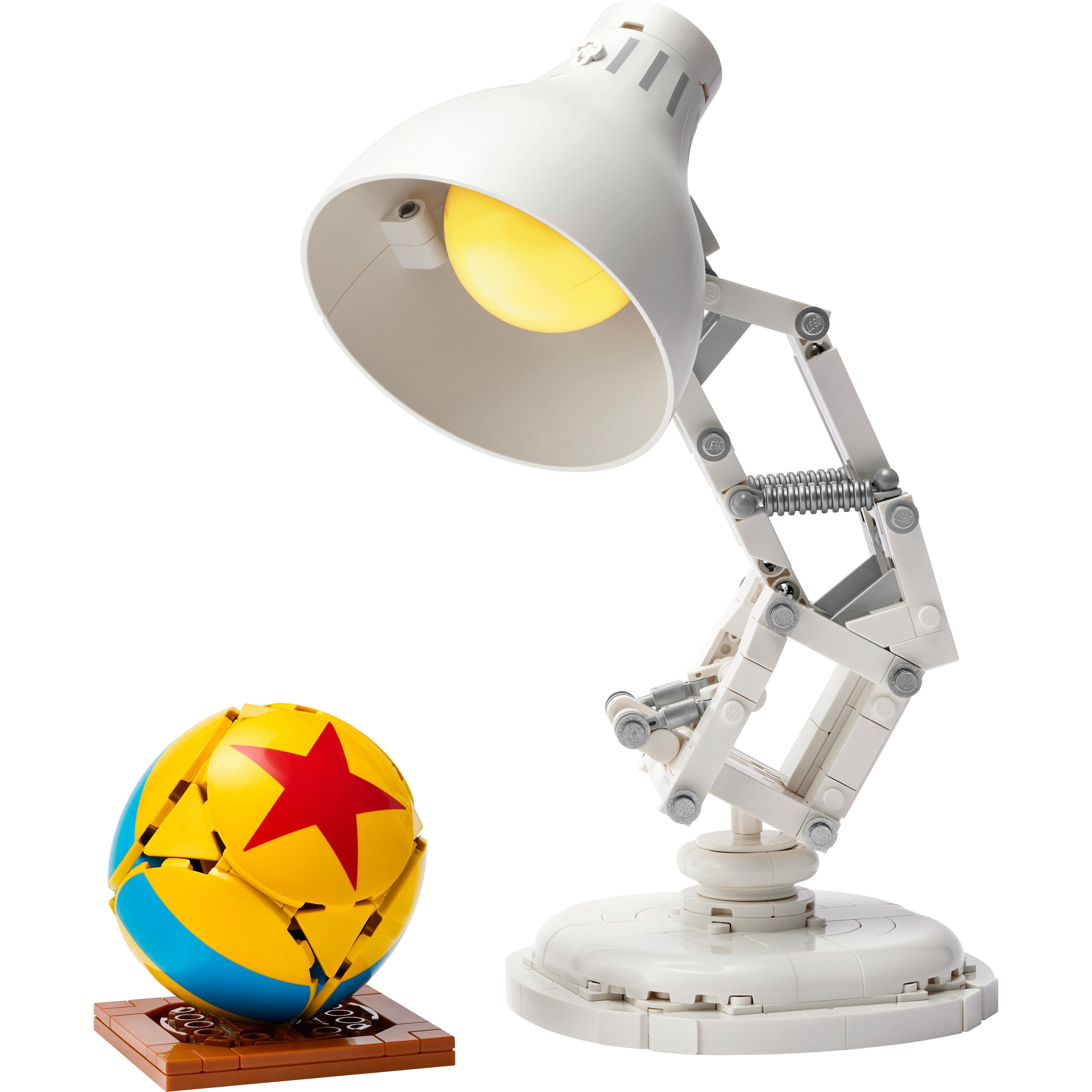 Voir la diapositive 2 : LEGO Ideas 21357 Disney Pixar Luxo Jr. - Set de Construction Collector pour Adulte - Déco