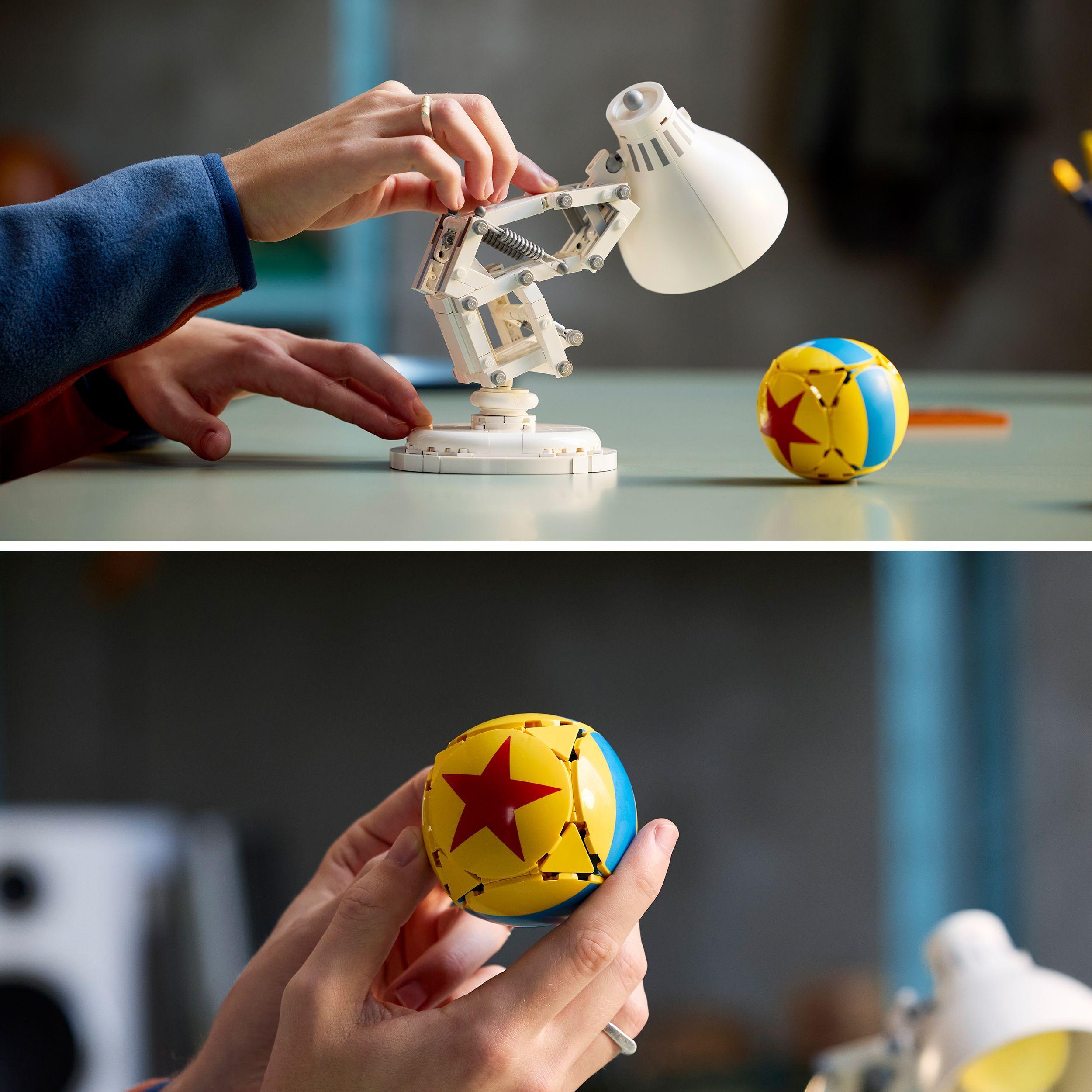 Voir la diapositive 6 : LEGO Ideas 21357 Disney Pixar Luxo Jr. - Set de Construction Collector pour Adulte - Déco