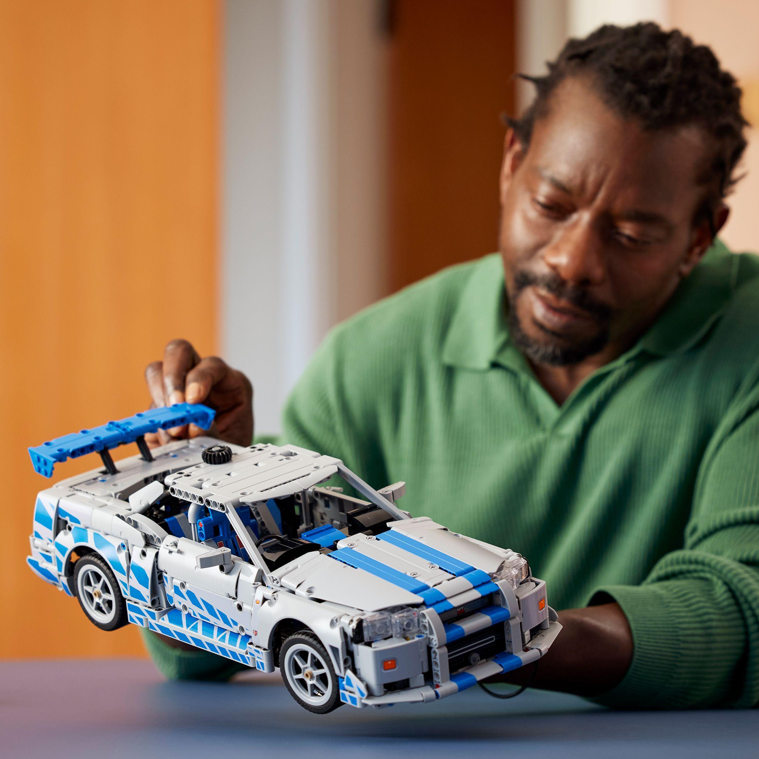 Voir la diapositive 7 : LEGO Technic 42210 Voiture Nissan Skyline GT-R (R34) 2 Fast 2 Furious - Set pour Adulte