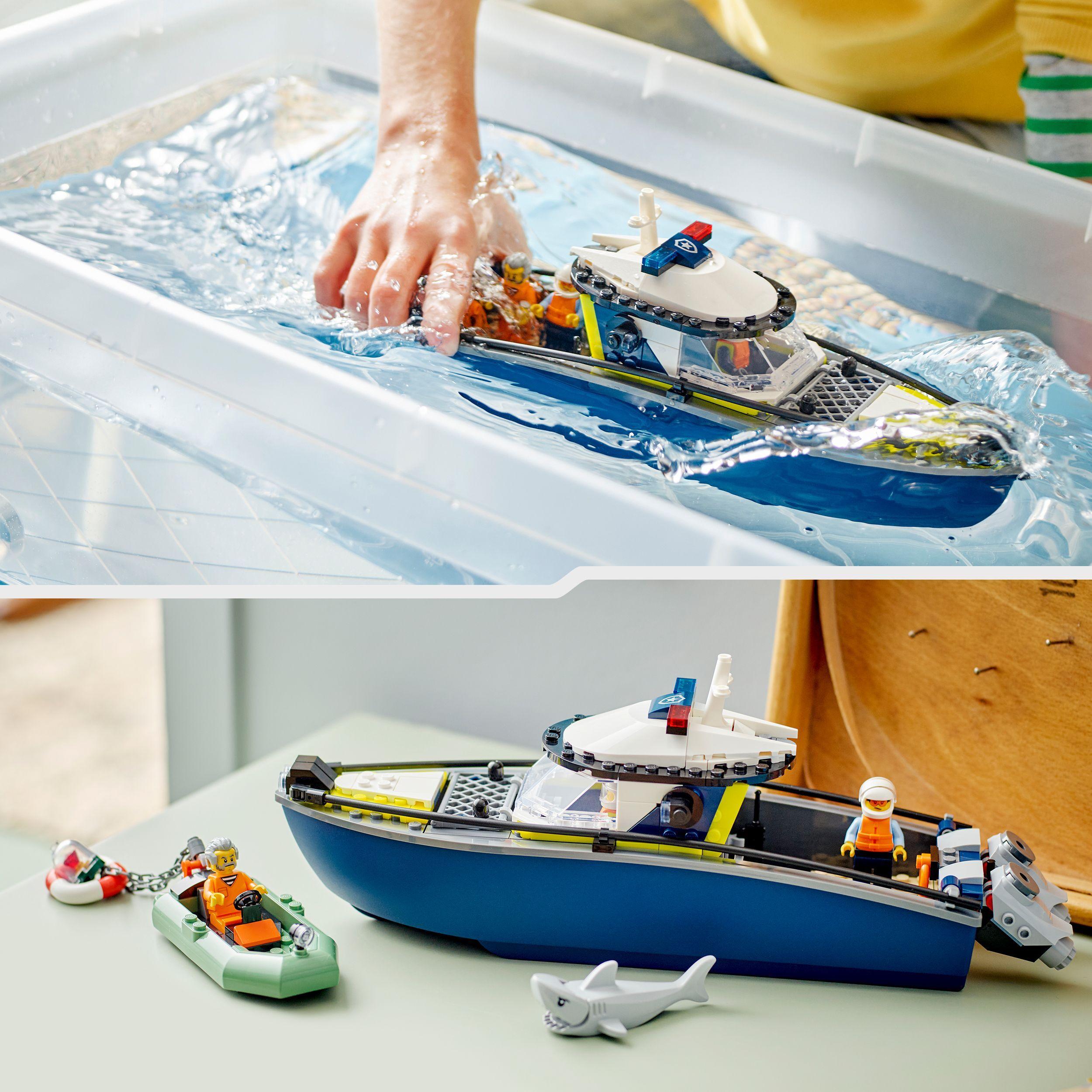 Voir la diapositive 6 : LEGO City 60456 - La course-poursuite en bateau de police