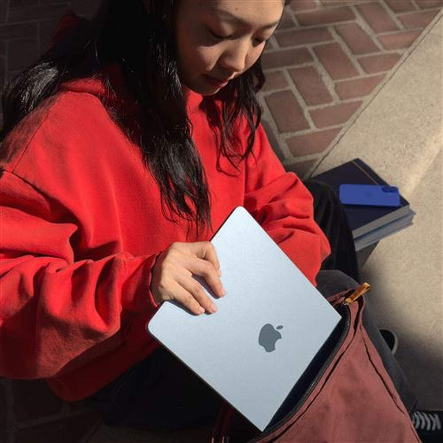 Voir la diapositive 8 : APPLE Ordinateur portable MacBook Air 13'' 512 Go SSD 24Go RAM Puce M4 - Midnight