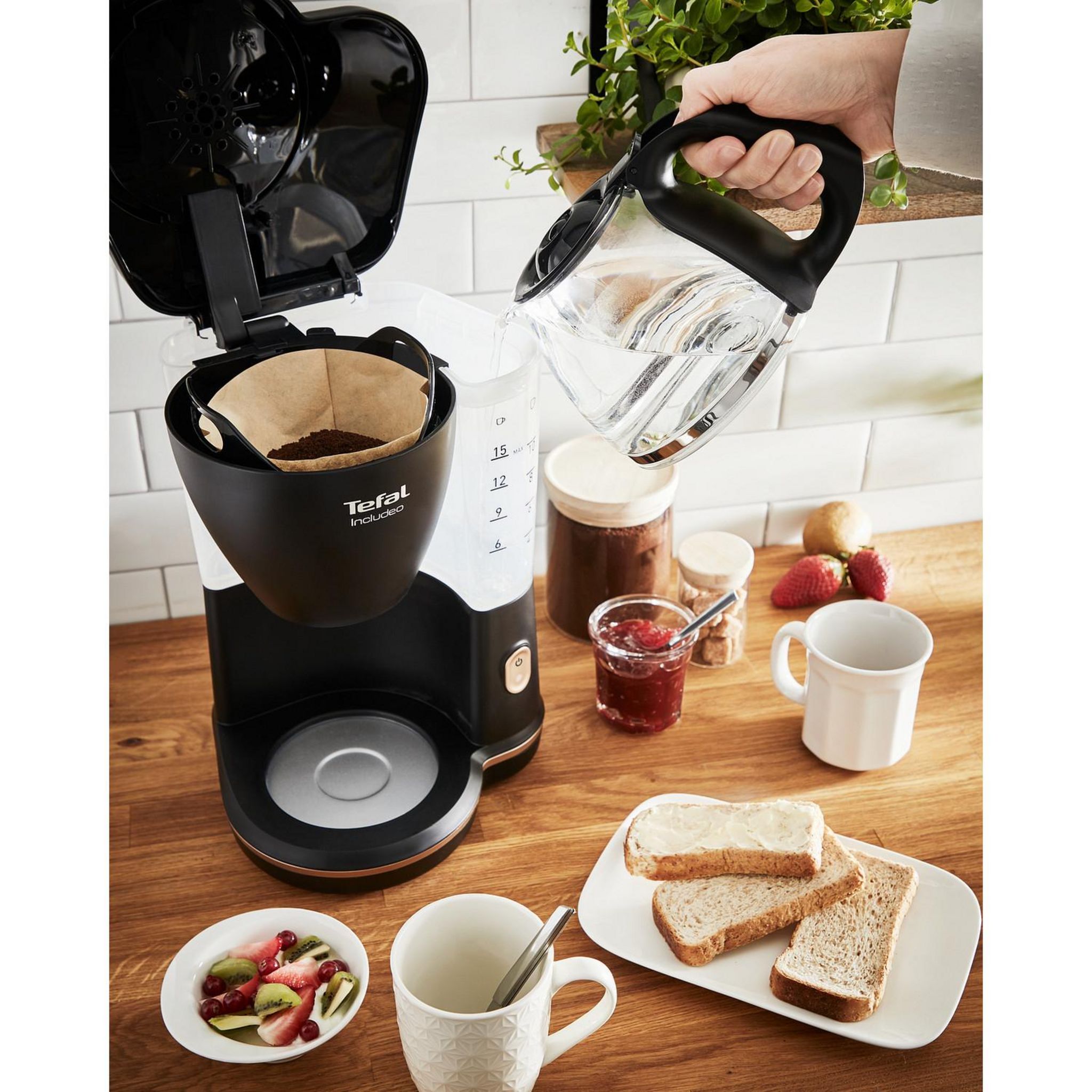 Voir la diapositive 6 : TEFAL Cafetière à filtre Includeo  CM533811 - Noir