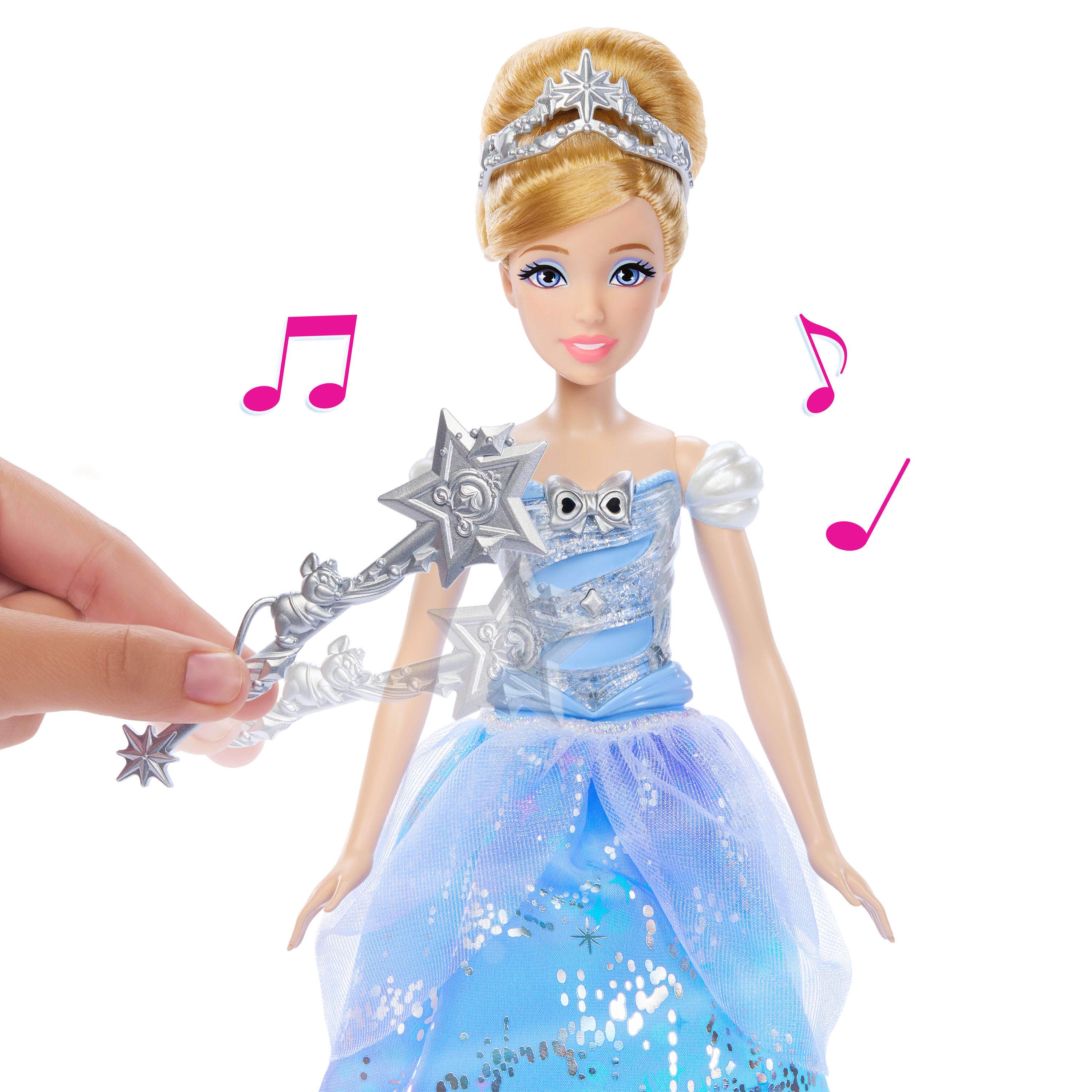 Voir la diapositive 10 : MATTEL Poupée Cendrillon et sa Robe Enchantée