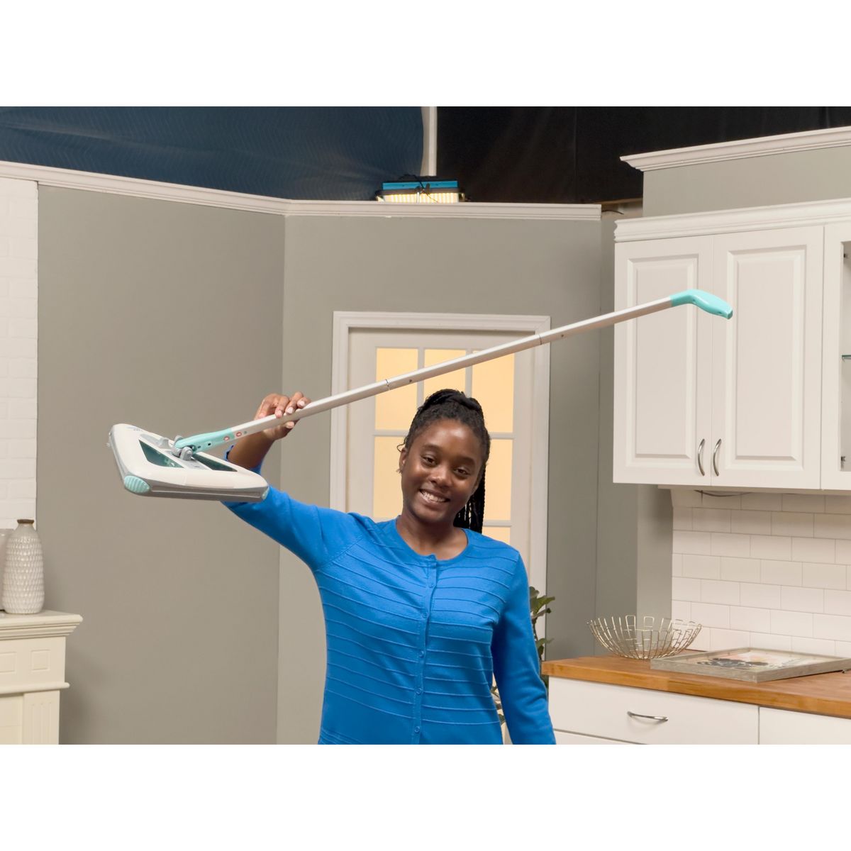 BEST OF TV Aspirateur balai ZIPPI01 - Blanc