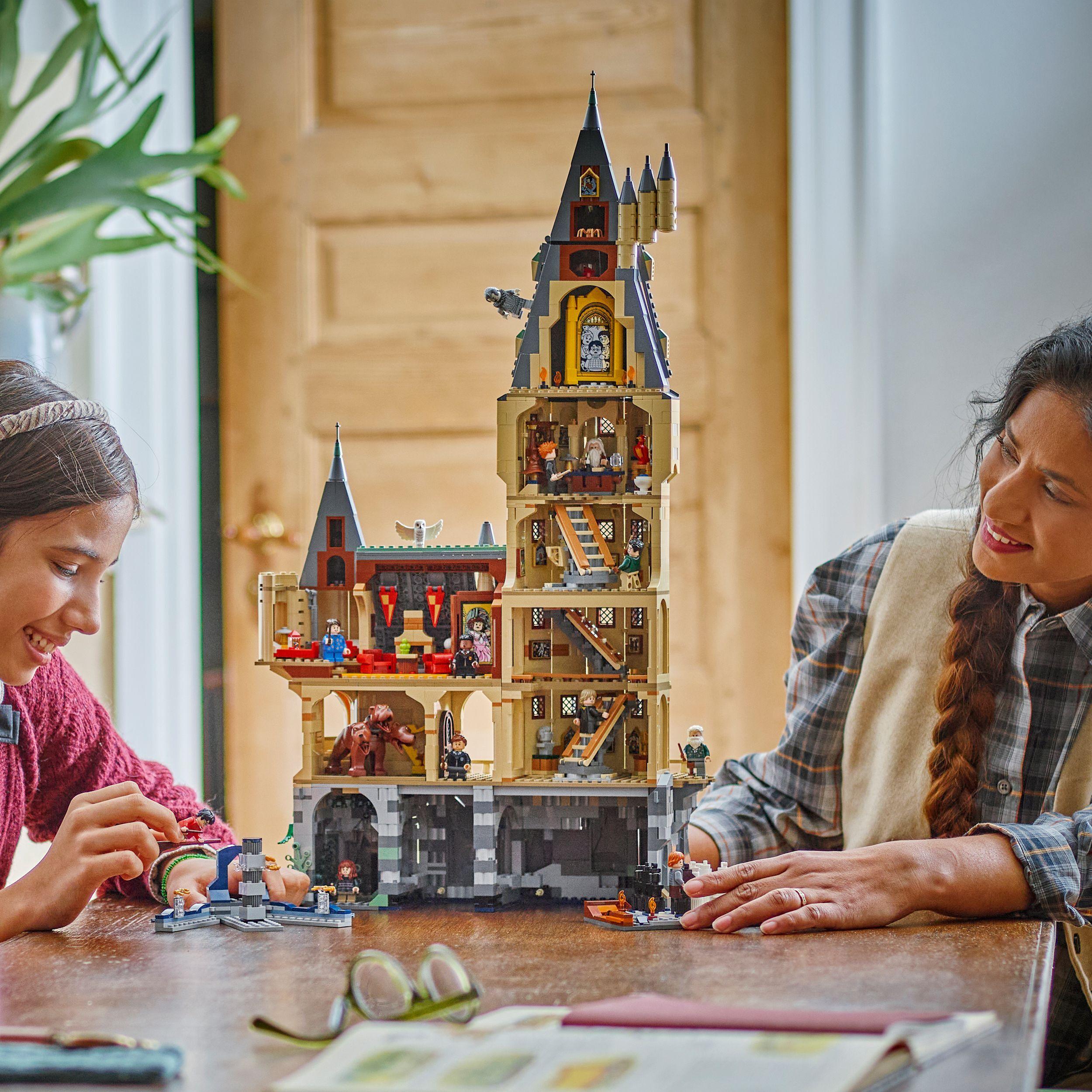 Voir la diapositive 7 : LEGO Harry Potter 76454 Le Château de Poudlard : la Tour Principale - Jeu Garçon 10 Ans