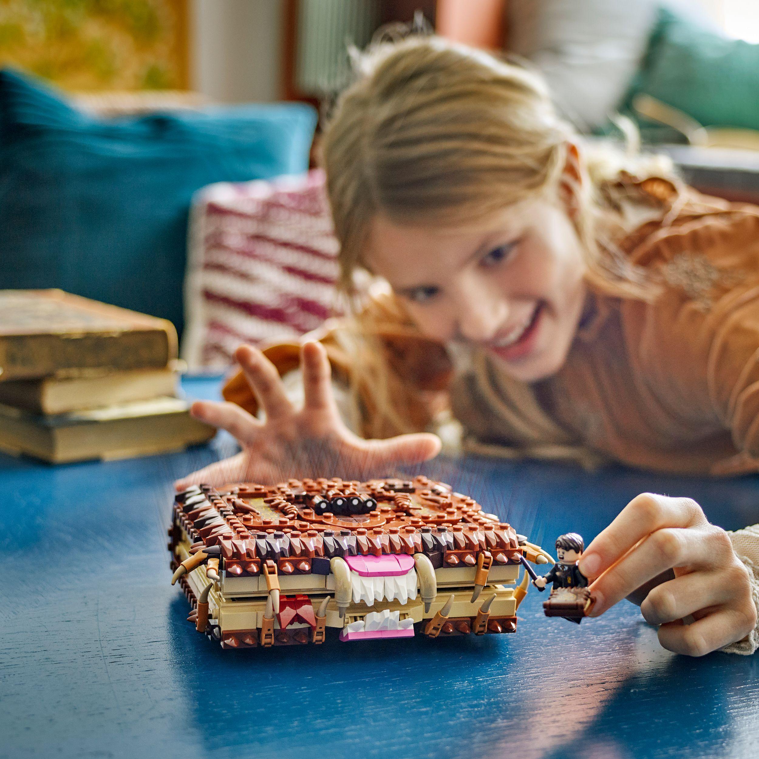 Voir la diapositive 7 : LEGO Harry Potter 76449 Le Monstrueux Livre Des Monstres - Jouet Pour Garçon Dès 9 Ans