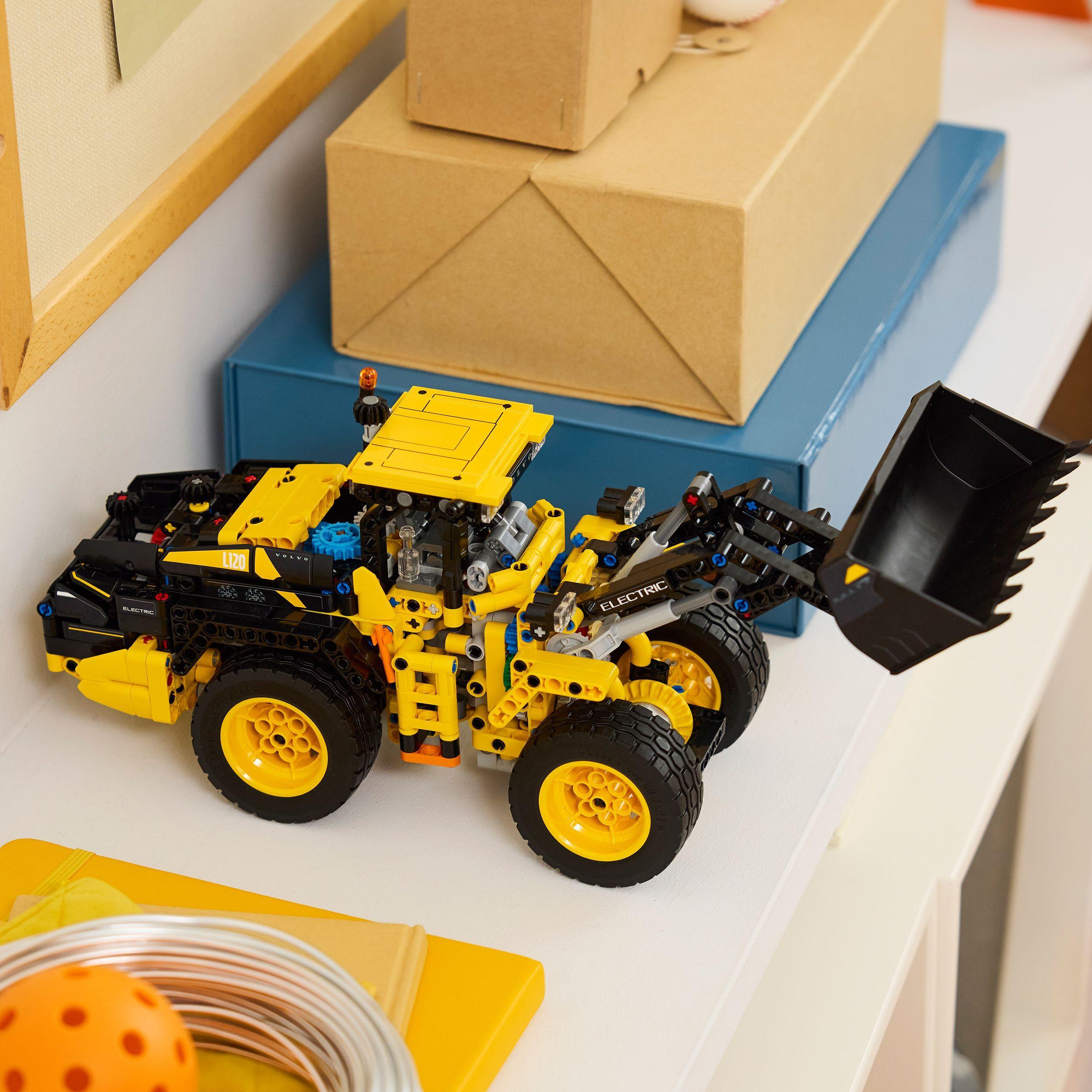 Voir la diapositive 6 : LEGO Technic 42209 La Chargeuse sur Pneus Volvo L120 Electric - Jeu Garçon ou Fille 9 ans