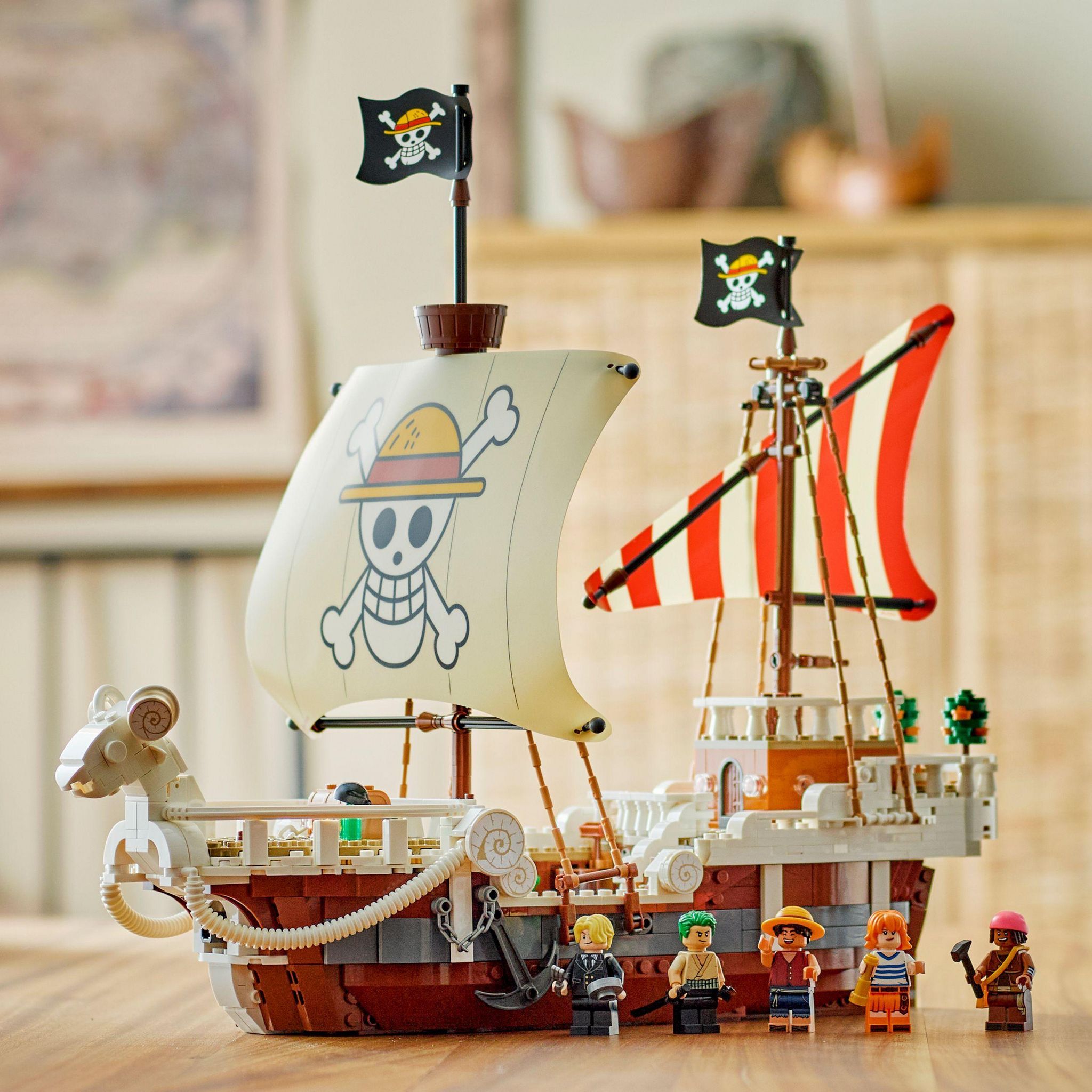 Voir la diapositive 6 : LEGO Le Bateau Pirate Vogue Merry One Piece 75639