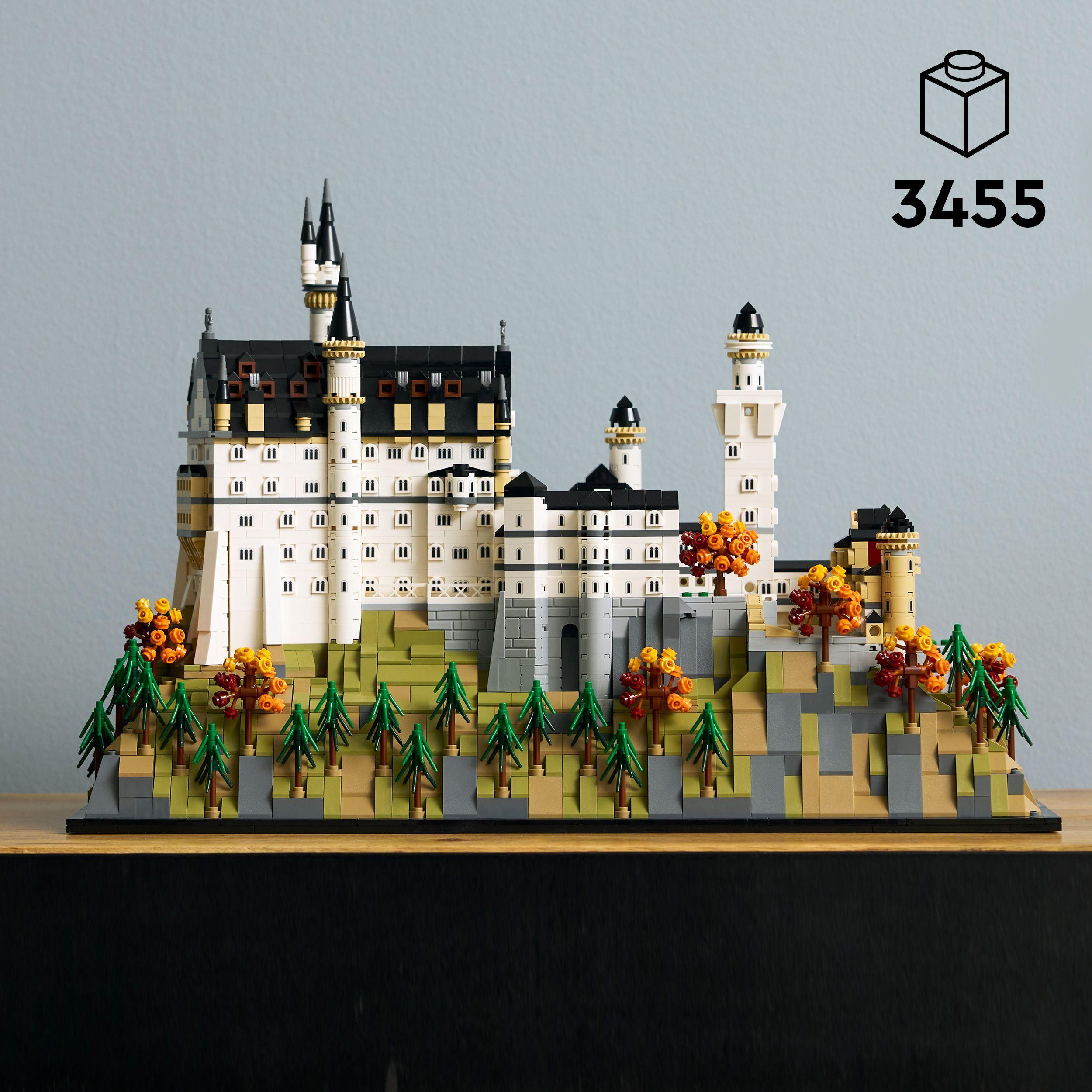Voir la diapositive 3 : LEGO Architecture 21063 Le Château de Neuschwanstein - Set de Construction pour Adulte