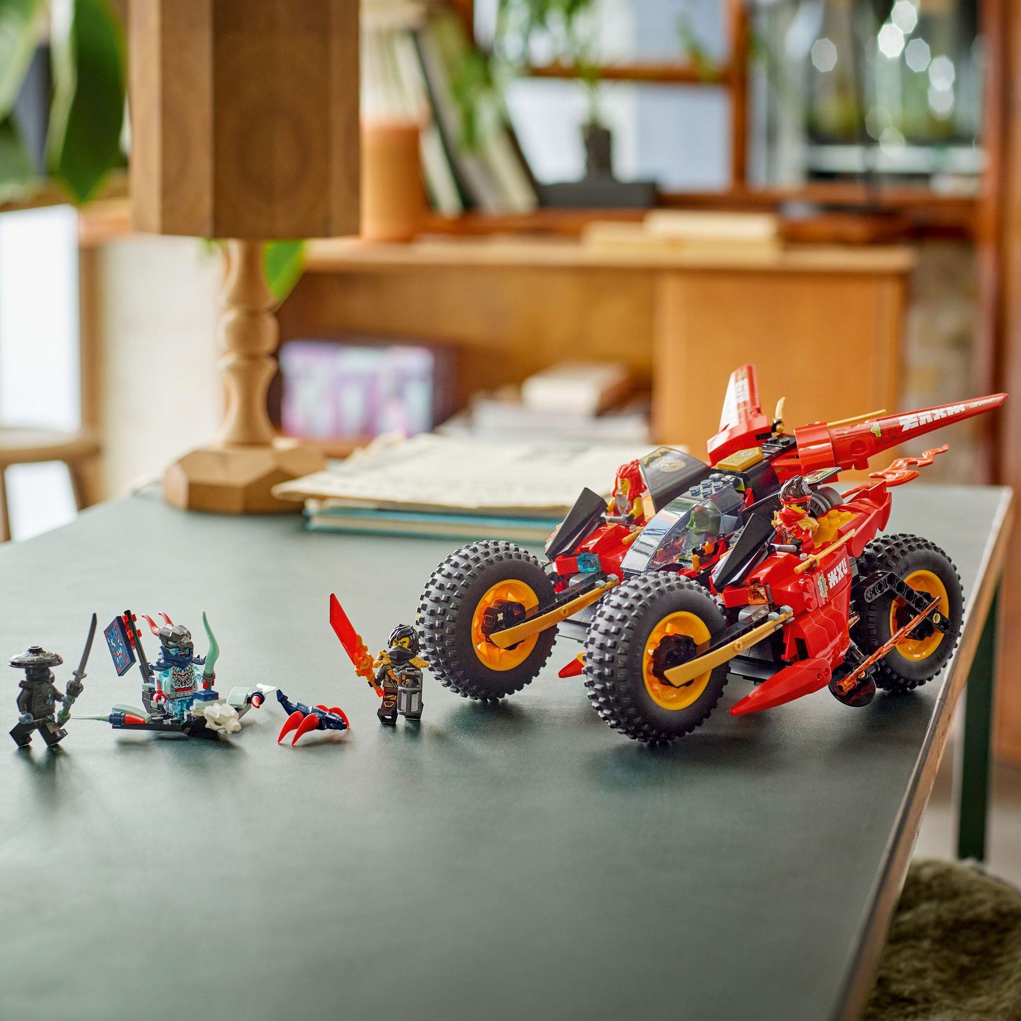 Voir la diapositive 6 : LEGO Ninjago 71844 - Le vehicule de combat de Ninjas