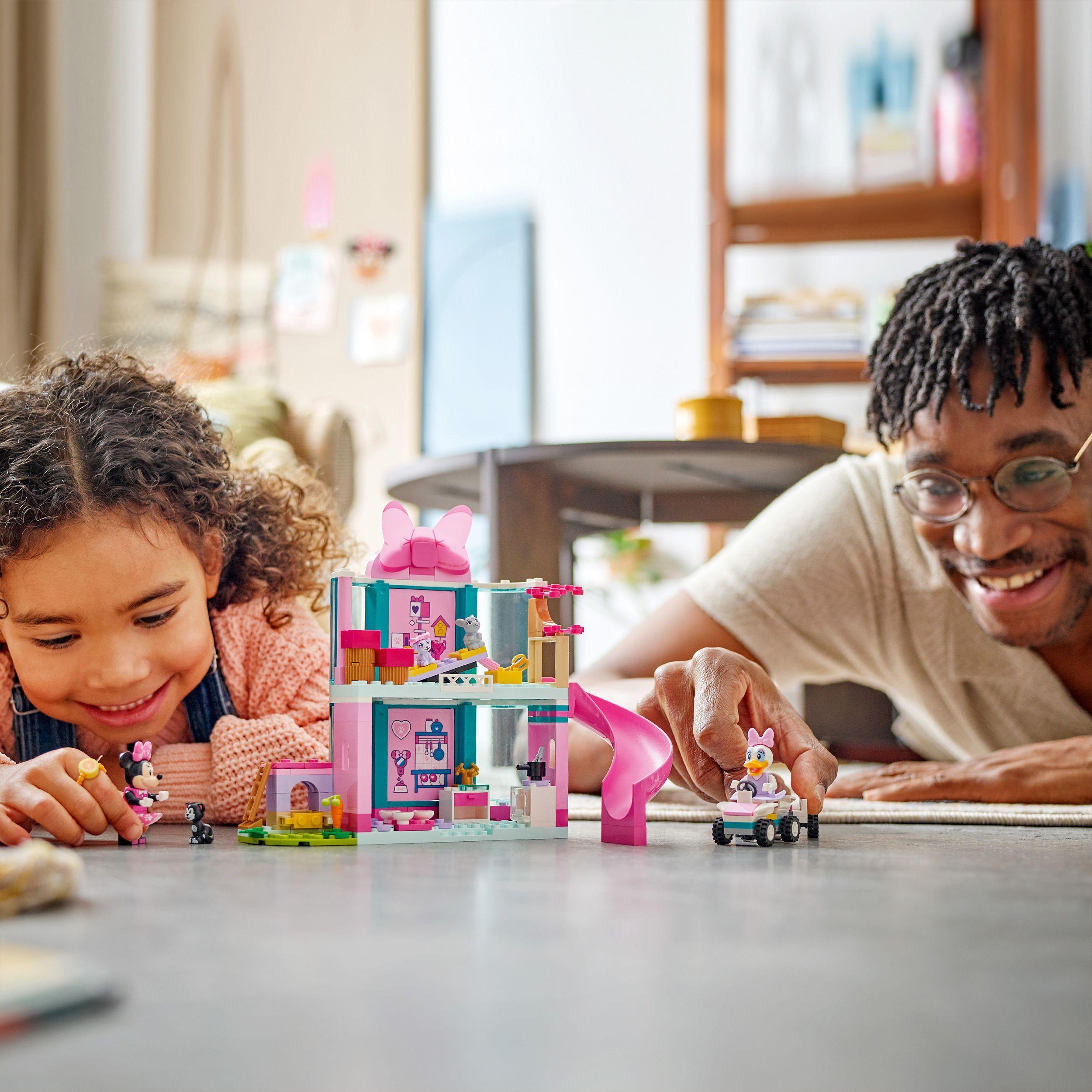 Voir la diapositive 7 : LEGO Disney 43274 L'Hôtel pour Animaux de Minnie - Jeu de Construction 4 ans - Cadeau