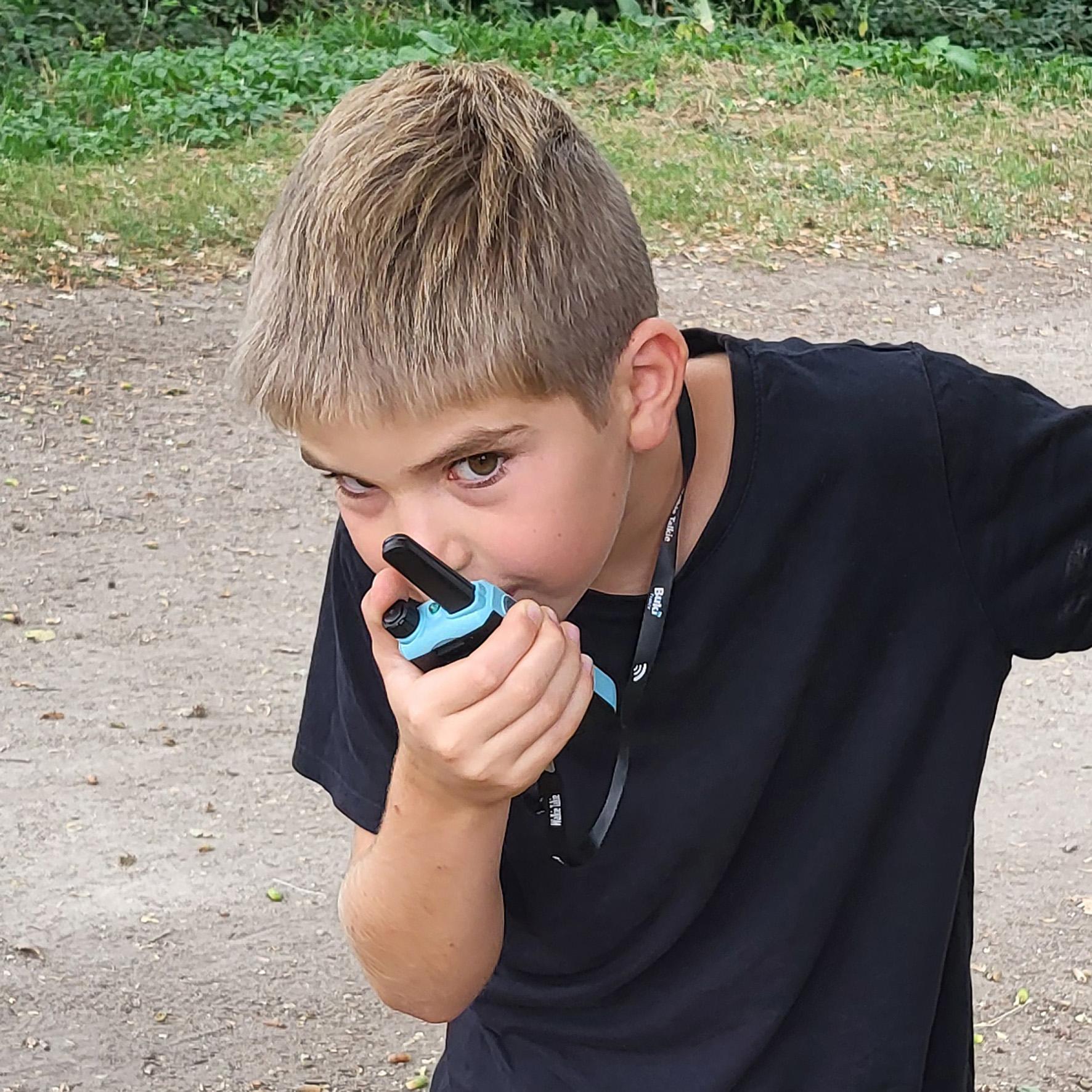 Voir la diapositive 5 : BUKI Walkies Talkies Rechargeable