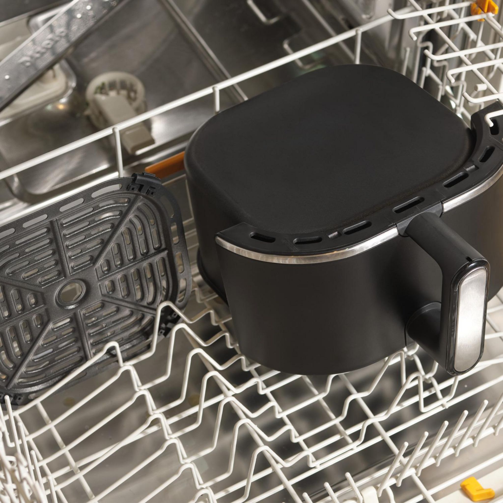 Voir la diapositive 9 : BRAUN Friteuse sans huile à air chaud MultiFry 3 HF3000 - Noir