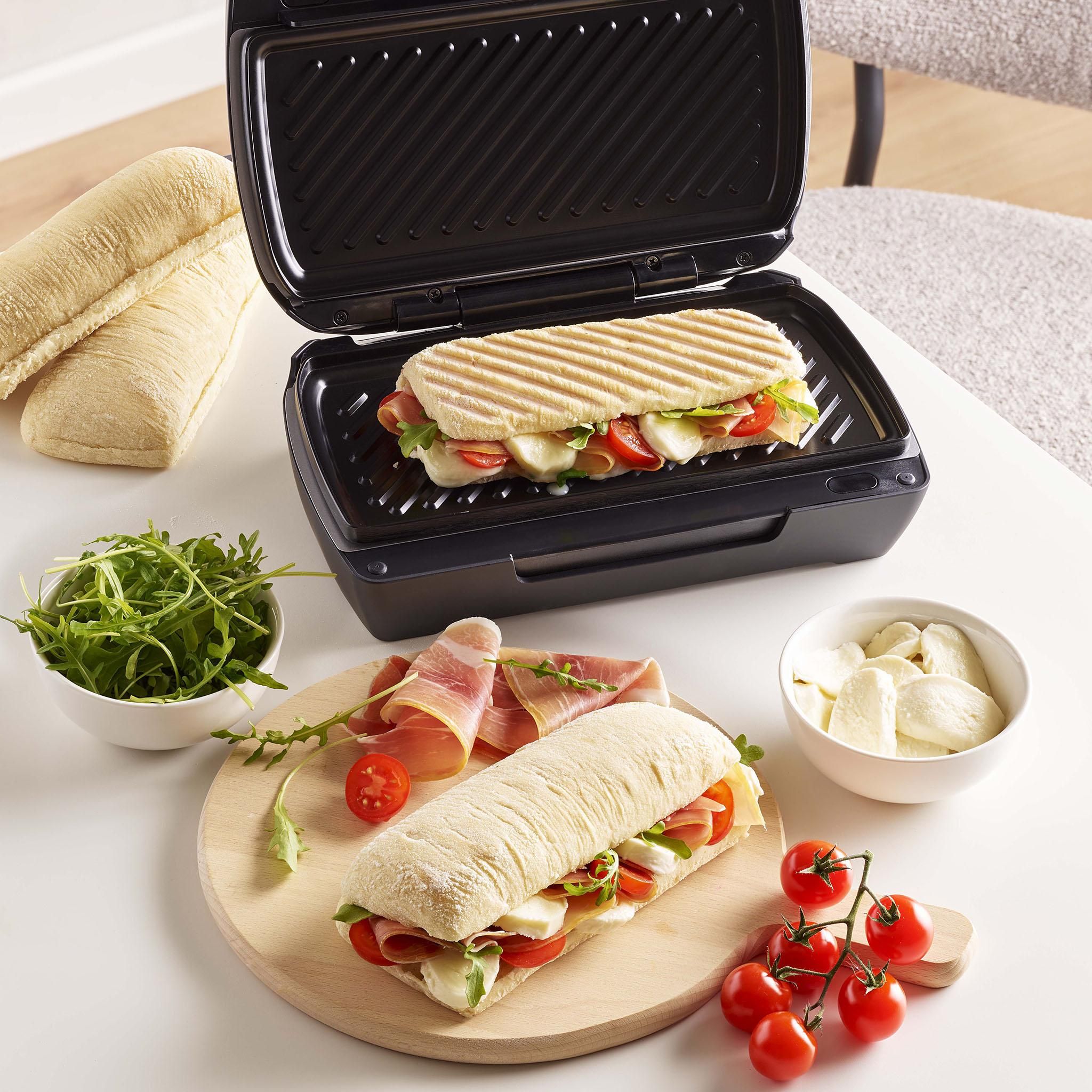 Voir la diapositive 11 : LAGRANGE Gaufrier 028362 - Noir