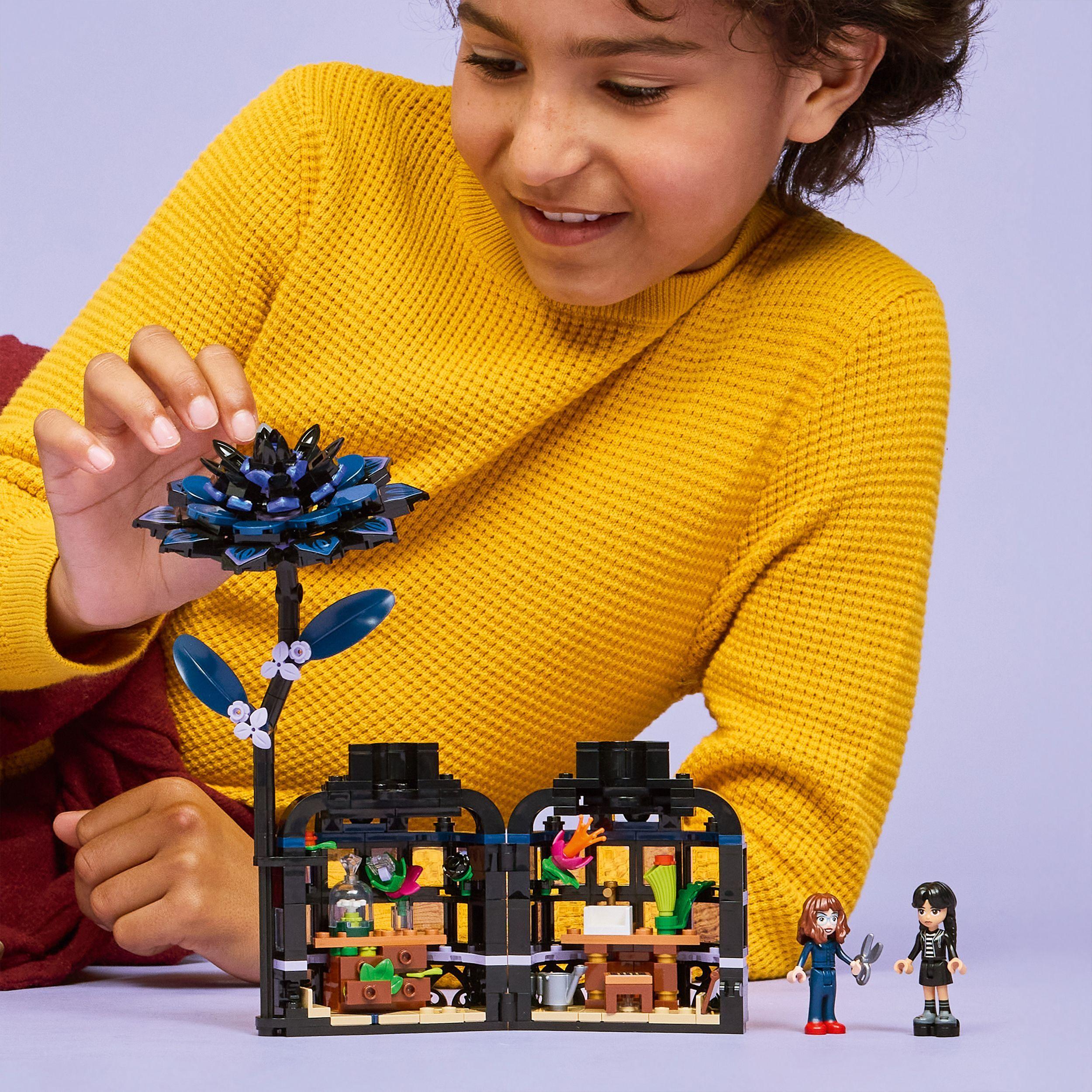 Voir la diapositive 7 : LEGO Mercredi 76784 Le Dahlia Noir - Jeu de Construction dès 9 ans - Fleur Artificielle