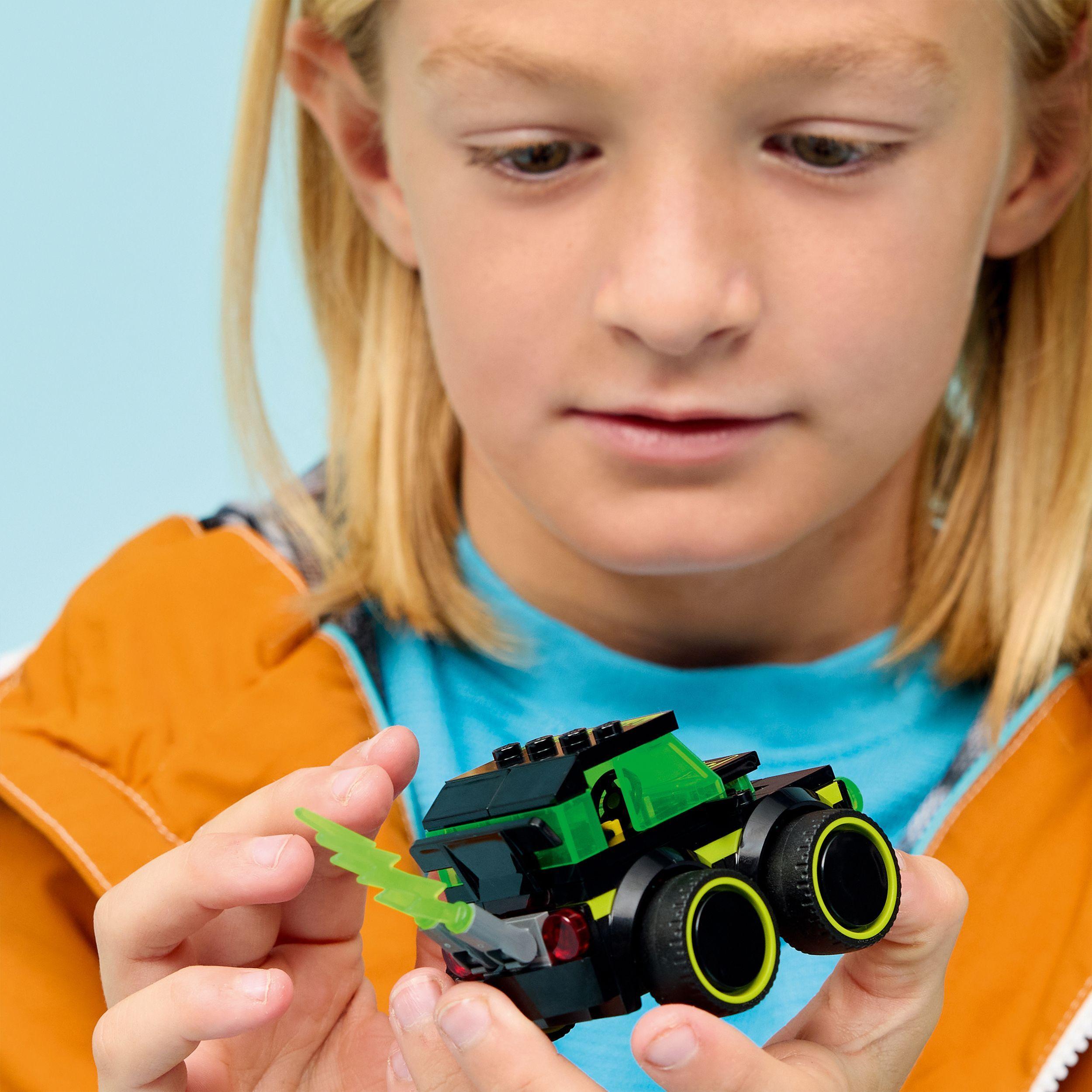 Voir la diapositive 7 : LEGO City 60484 Véhicules - La Voiture de Course de Jeu Vidéo - Jouet 5 ans - Idée Cadeau