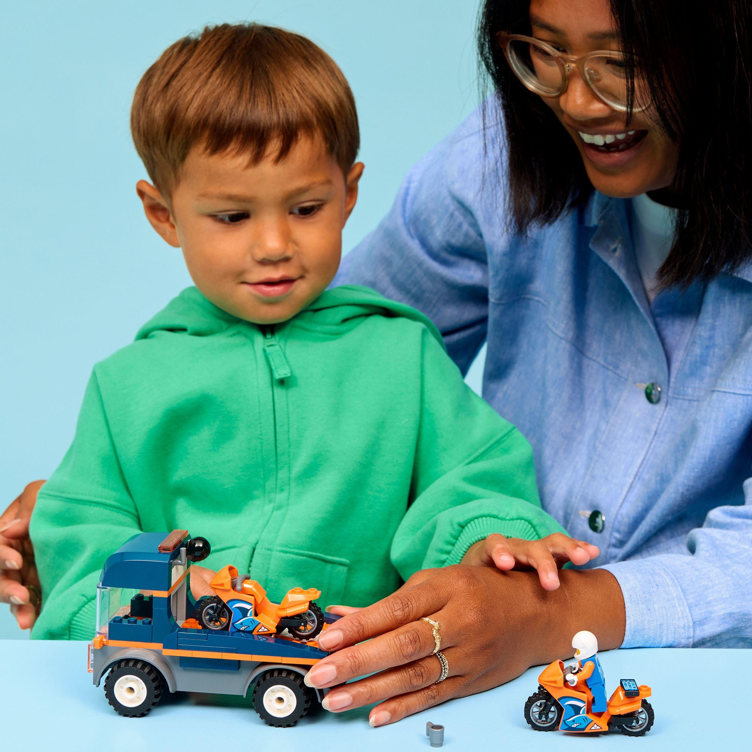 Voir la diapositive 7 : LEGO City 60491 Le Transporteur de Motos - Jouet de Construction dès 4 ans - Idée Cadeau
