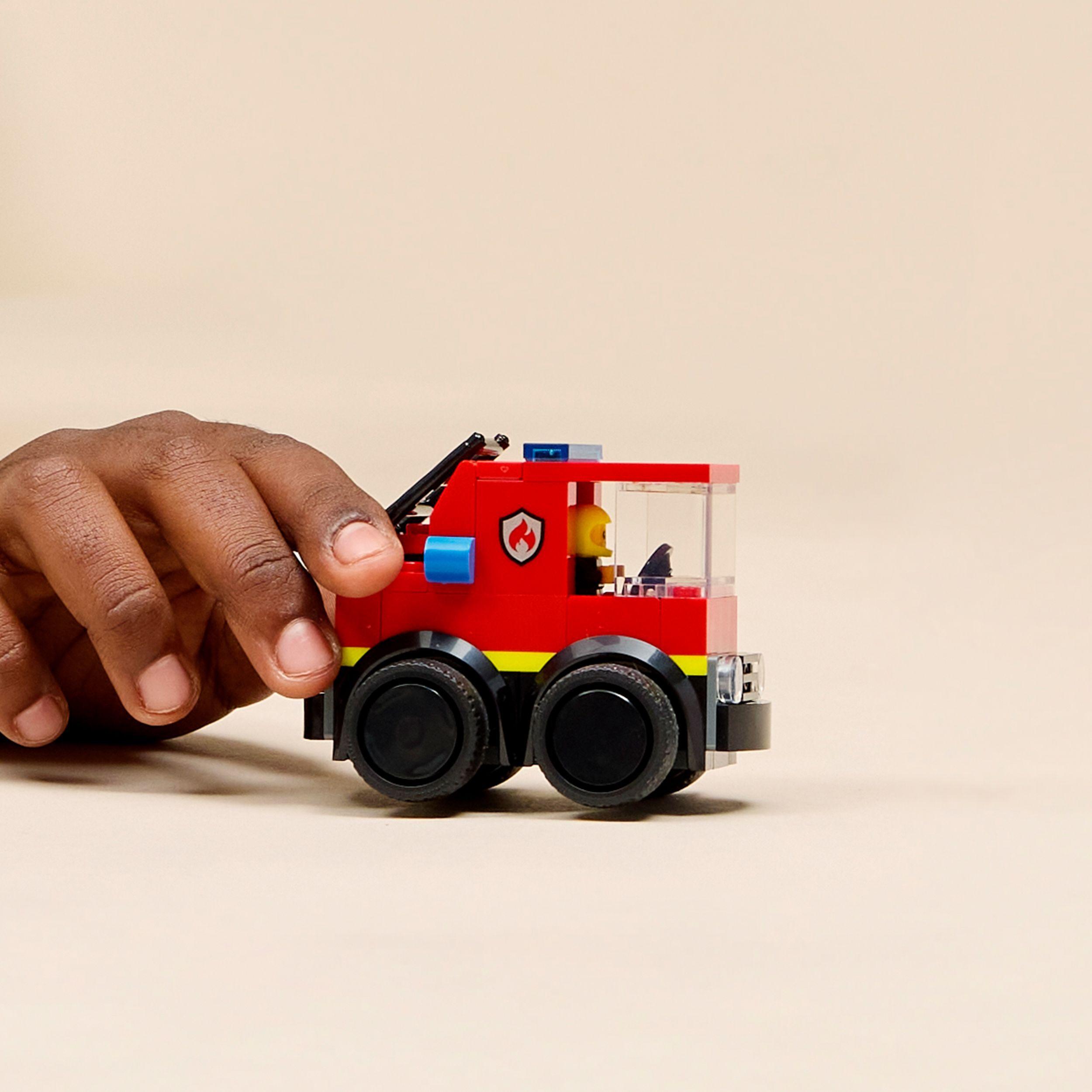 Voir la diapositive 6 : LEGO City 60482 Véhicules - Le Camion de Pompiers - Jeu Créatif dès 5 ans - Idée de Cadeau