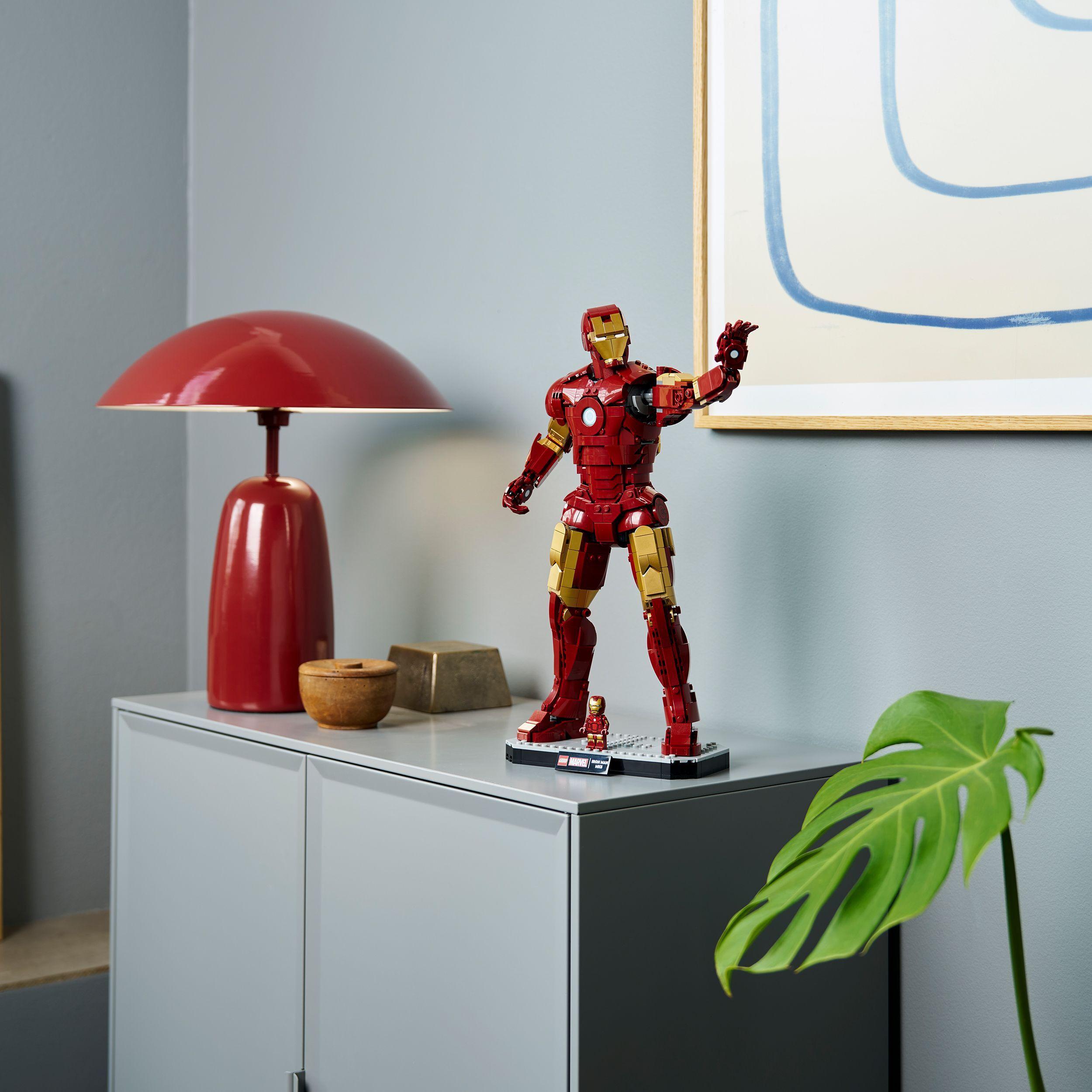 Voir la diapositive 4 : LEGO Marvel 76344 - Iron Man Mark 3 Édition Collector