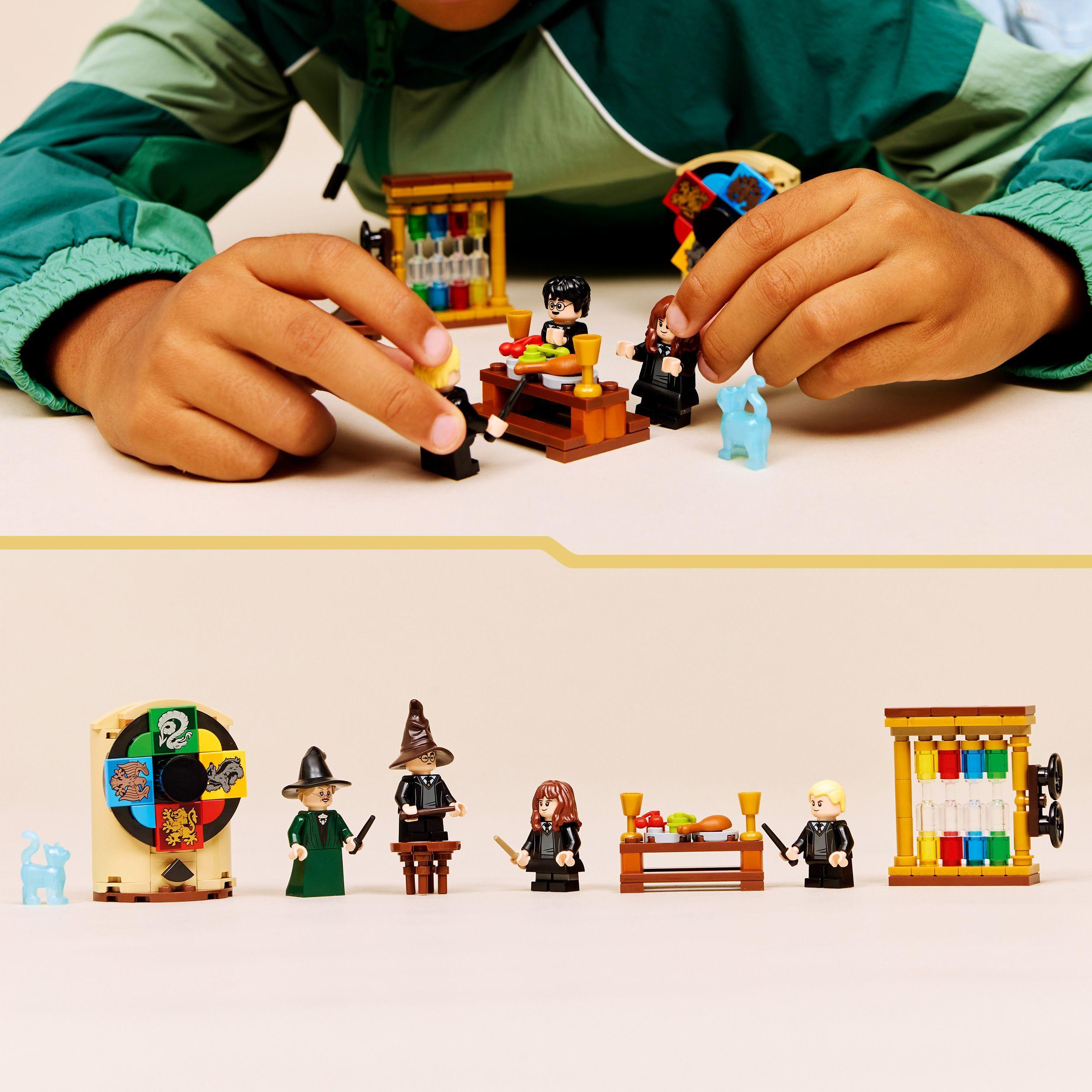 Voir la diapositive 6 : LEGO Harry Potter 76460 - Le Château de Poudlard : la Cérémonie du Choixpeau Magique