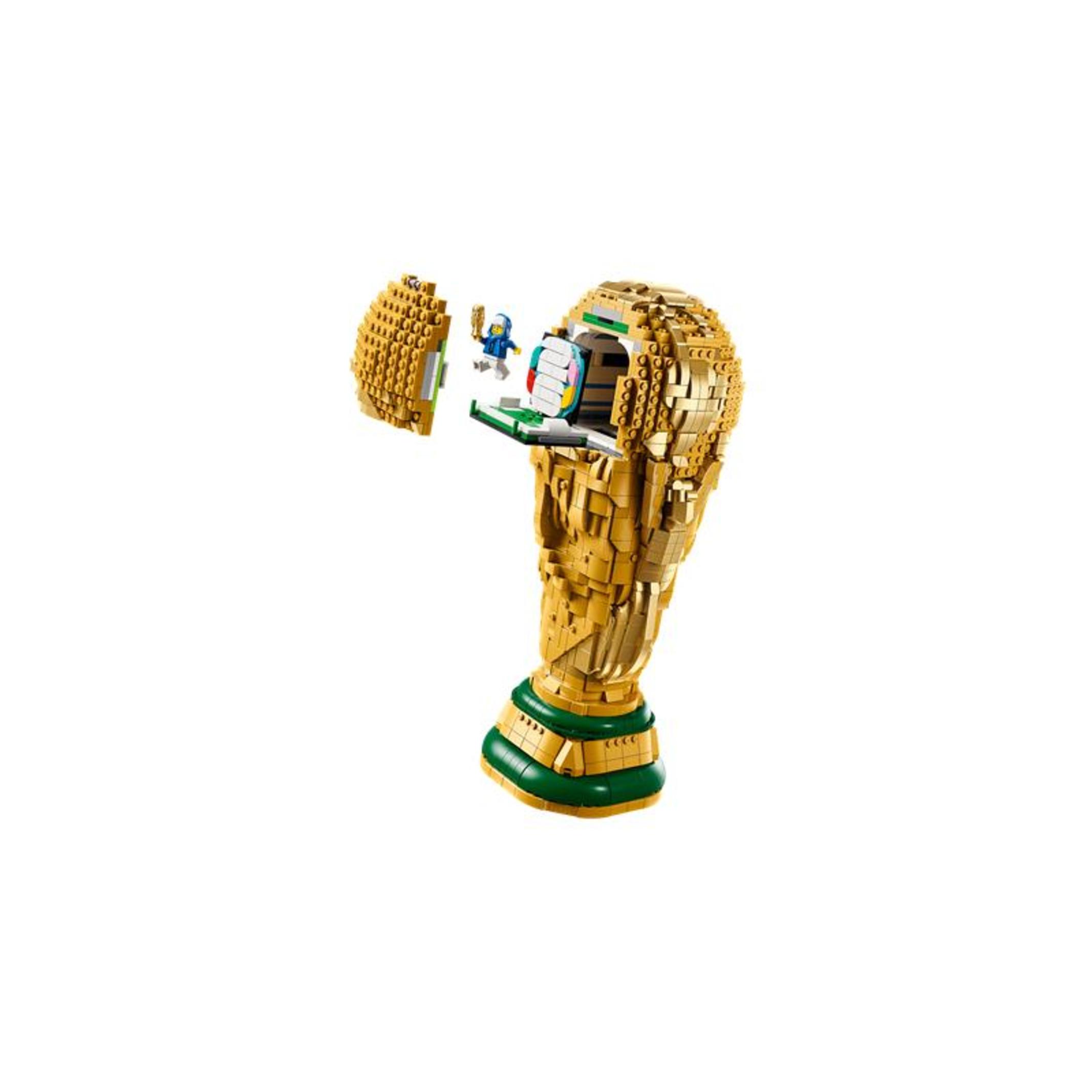 Voir la diapositive 3 : LEGO Editions 43020 Trophée Officiel de la Coupe du Monde de la FIFA
