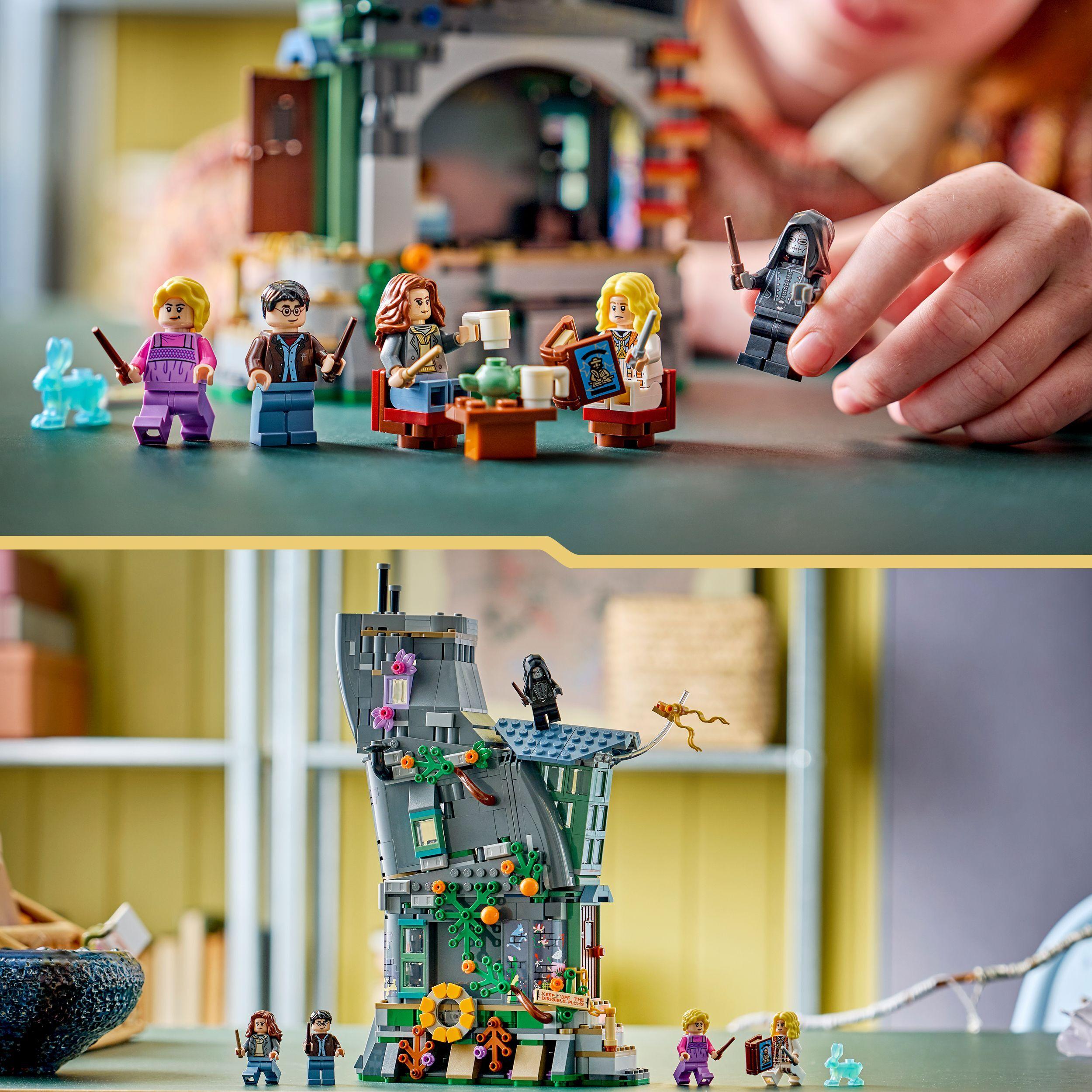 Voir la diapositive 6 : LEGO Harry Potter 76467 - La maison de Luna Lovegood