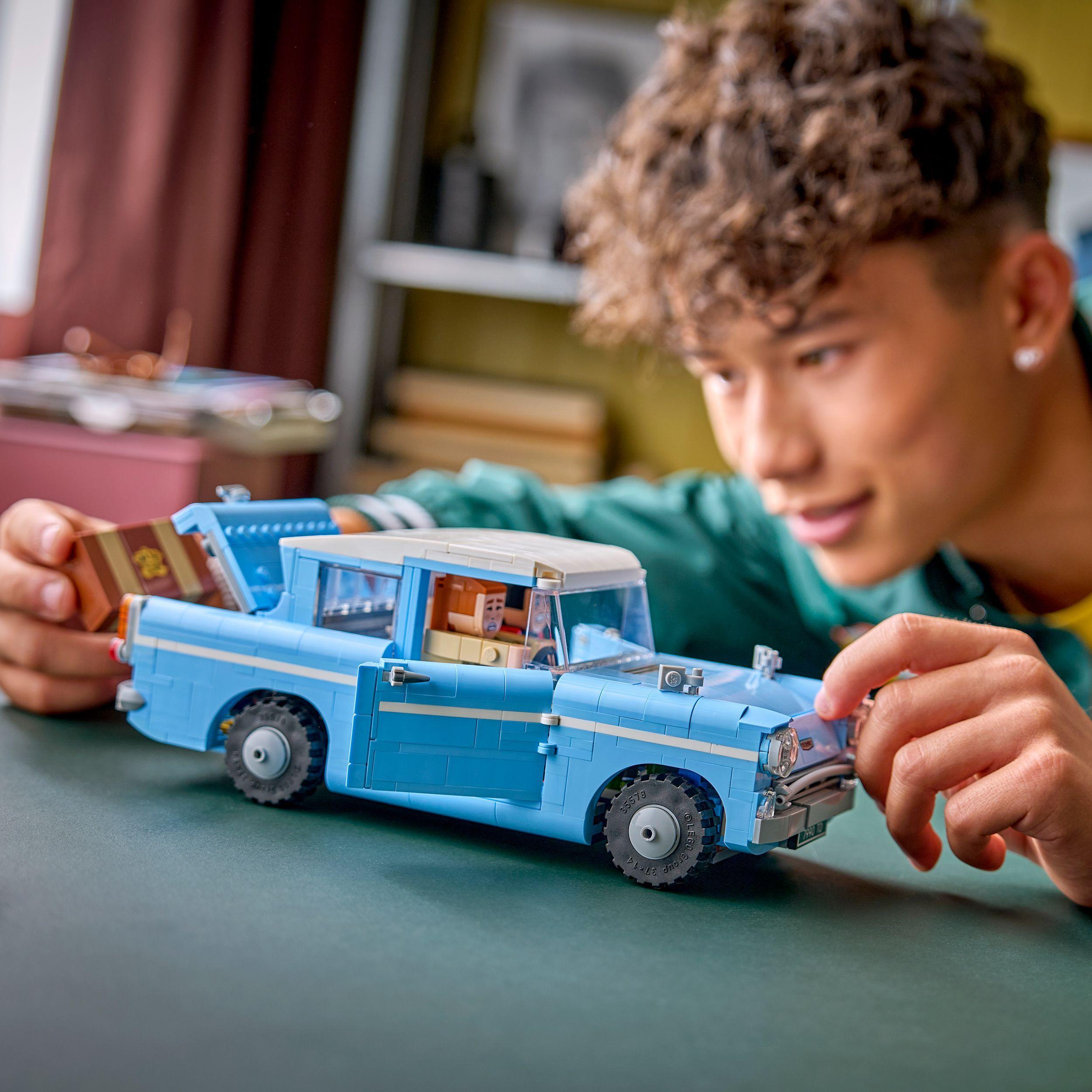 Voir la diapositive 7 : LEGO Harry Potter 76470 - La Ford Anglia Ensorcelée