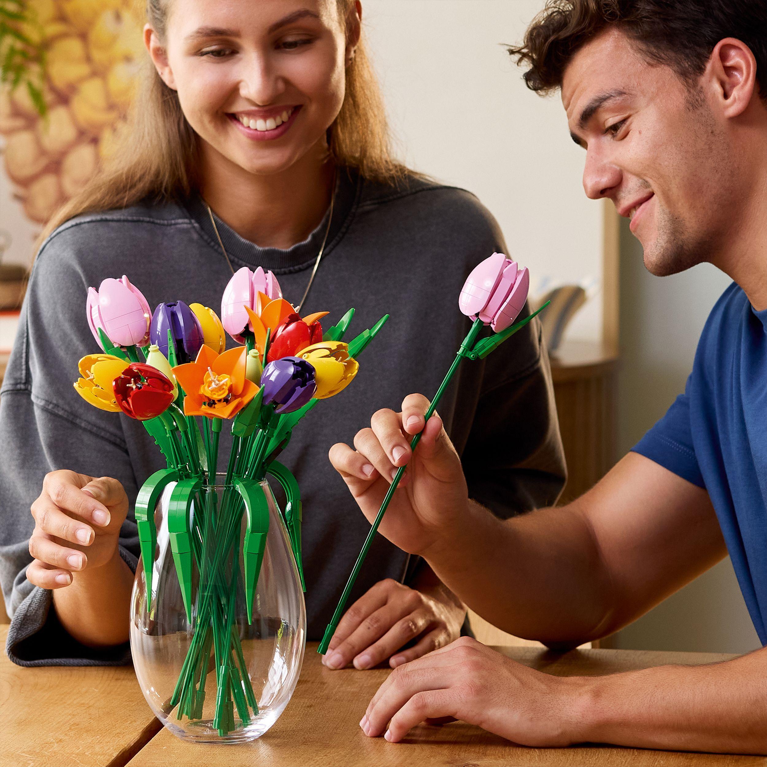 Voir la diapositive 7 : LEGO Botanicals 11501 Le Bouquet de Tulipes - Set de Construction pour Adulte - Cadeau