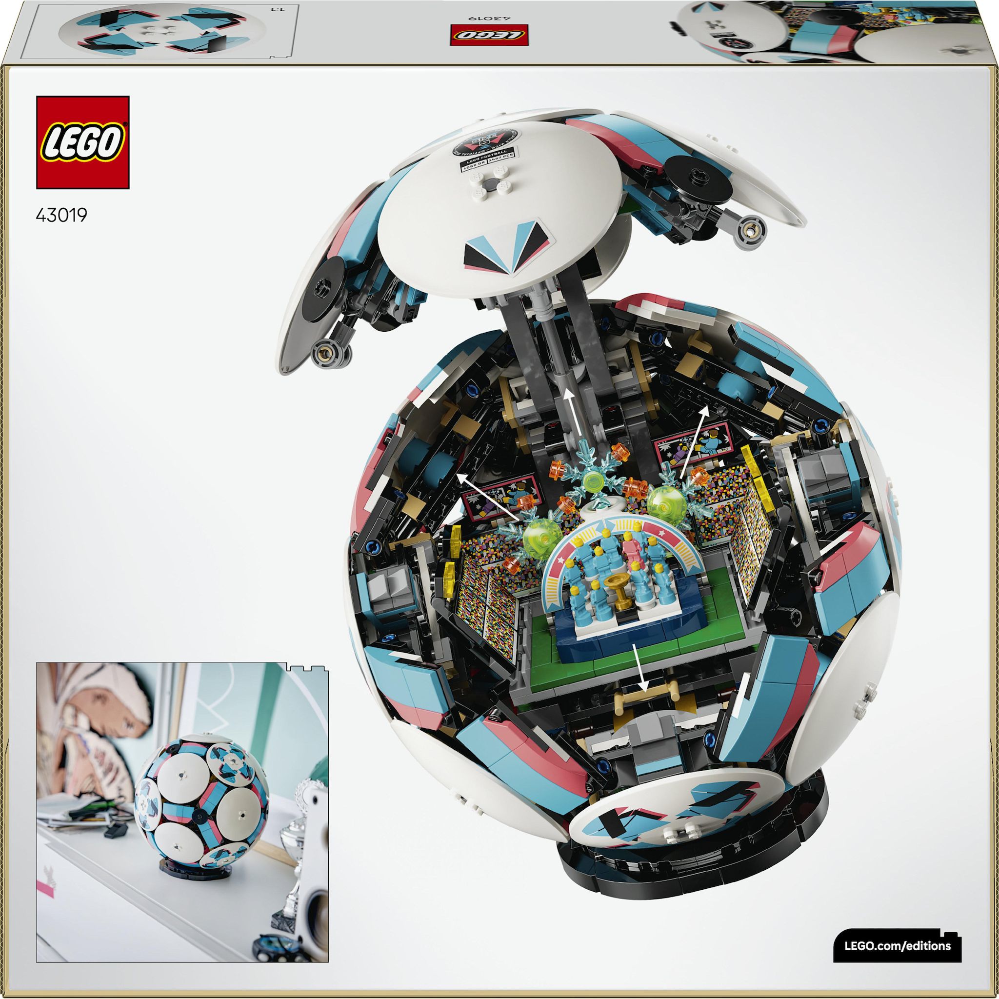 Voir la diapositive 3 : LEGO Éditions Football 43019 - Le Ballon de Football 2026