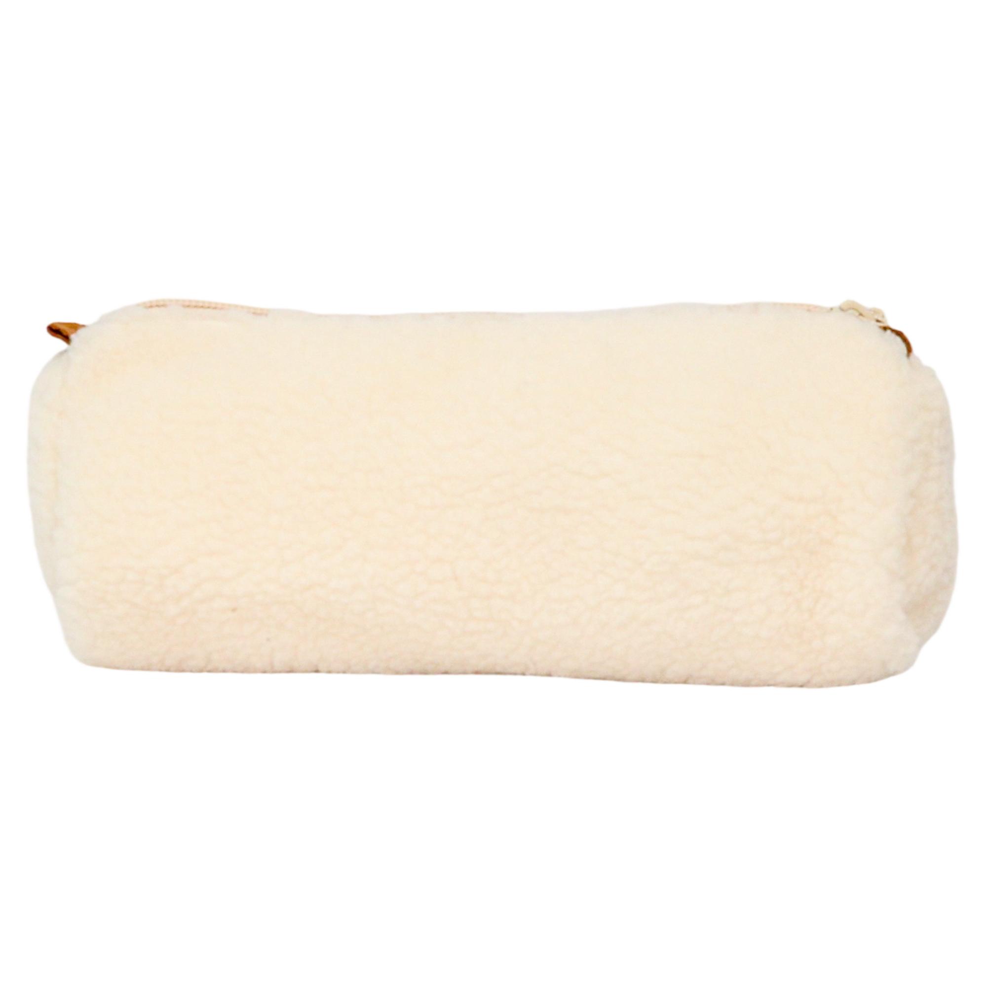 Voir la diapositive 2 : AUCHAN Trousse 1 compartiment Triangle Sherpa