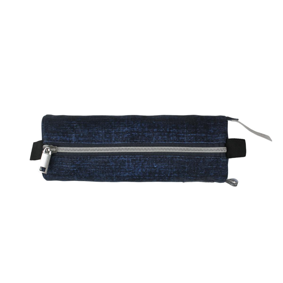 Voir la diapositive 3 : AUCHAN Trousse 1 compartiment ronde - Bleu Denim