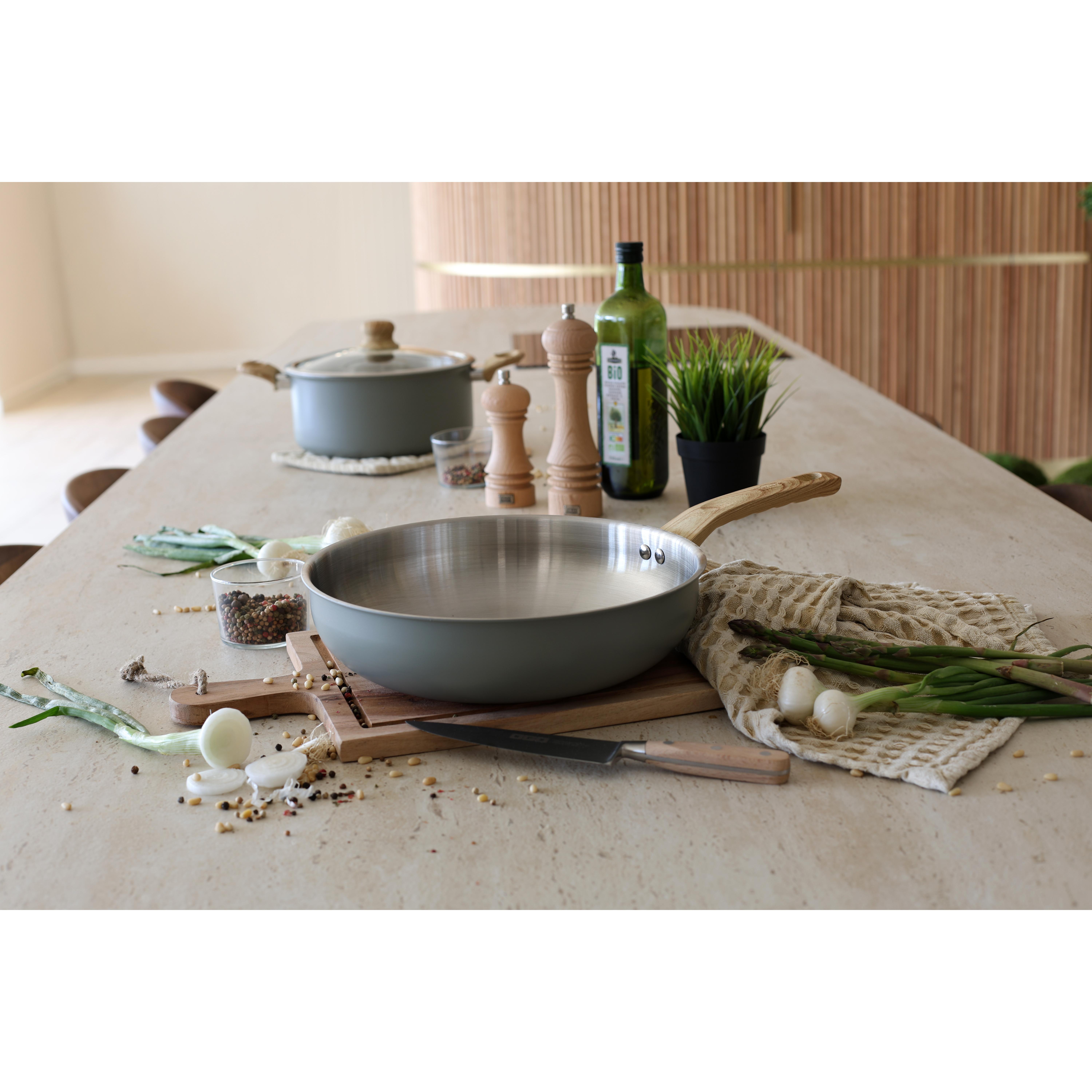 Voir la diapositive 5 : LEBRUN Wok 28cm en aluminium et inox menastyl