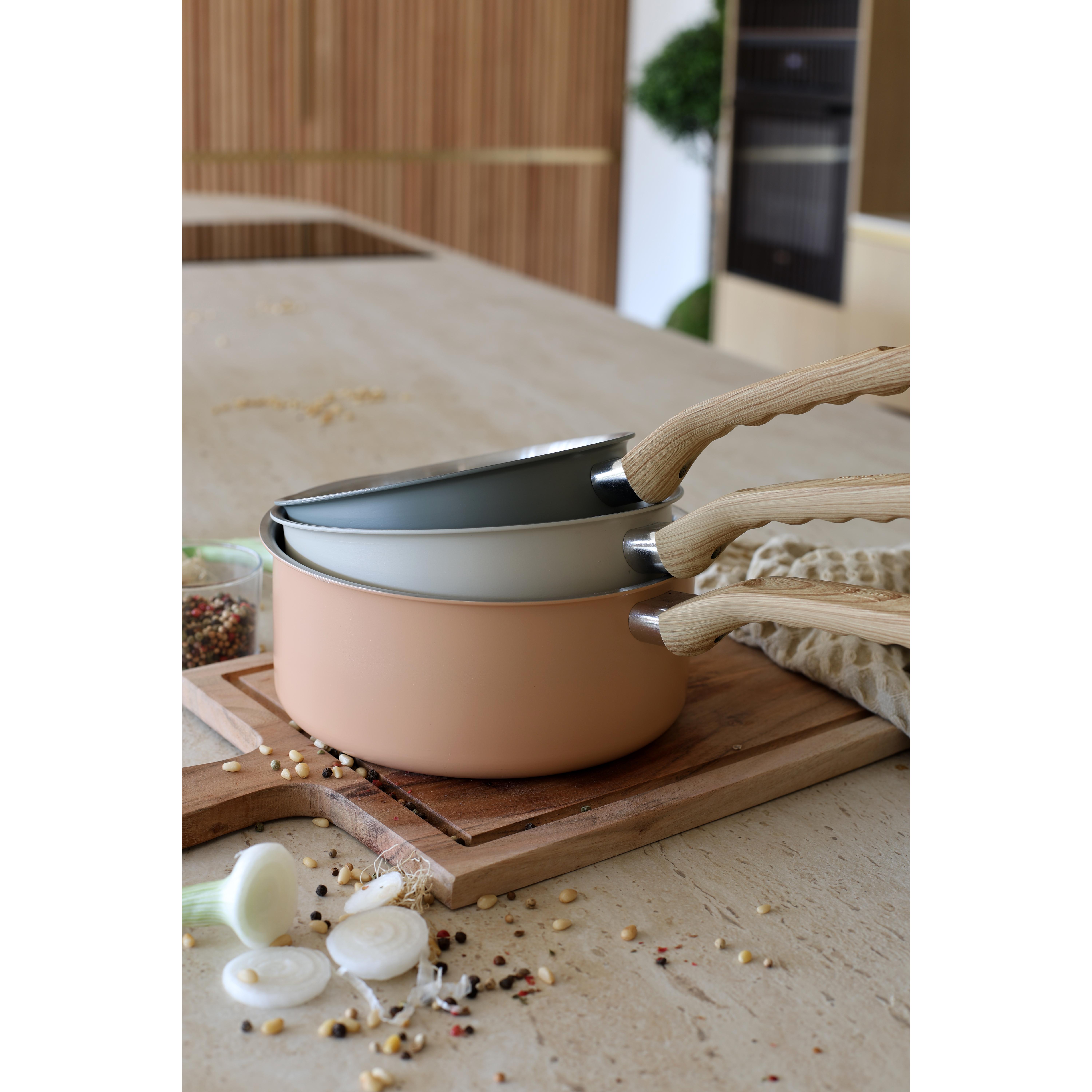 Voir la diapositive 5 : LEBRUN Casserole 18cm en aluminium et inox menastyl