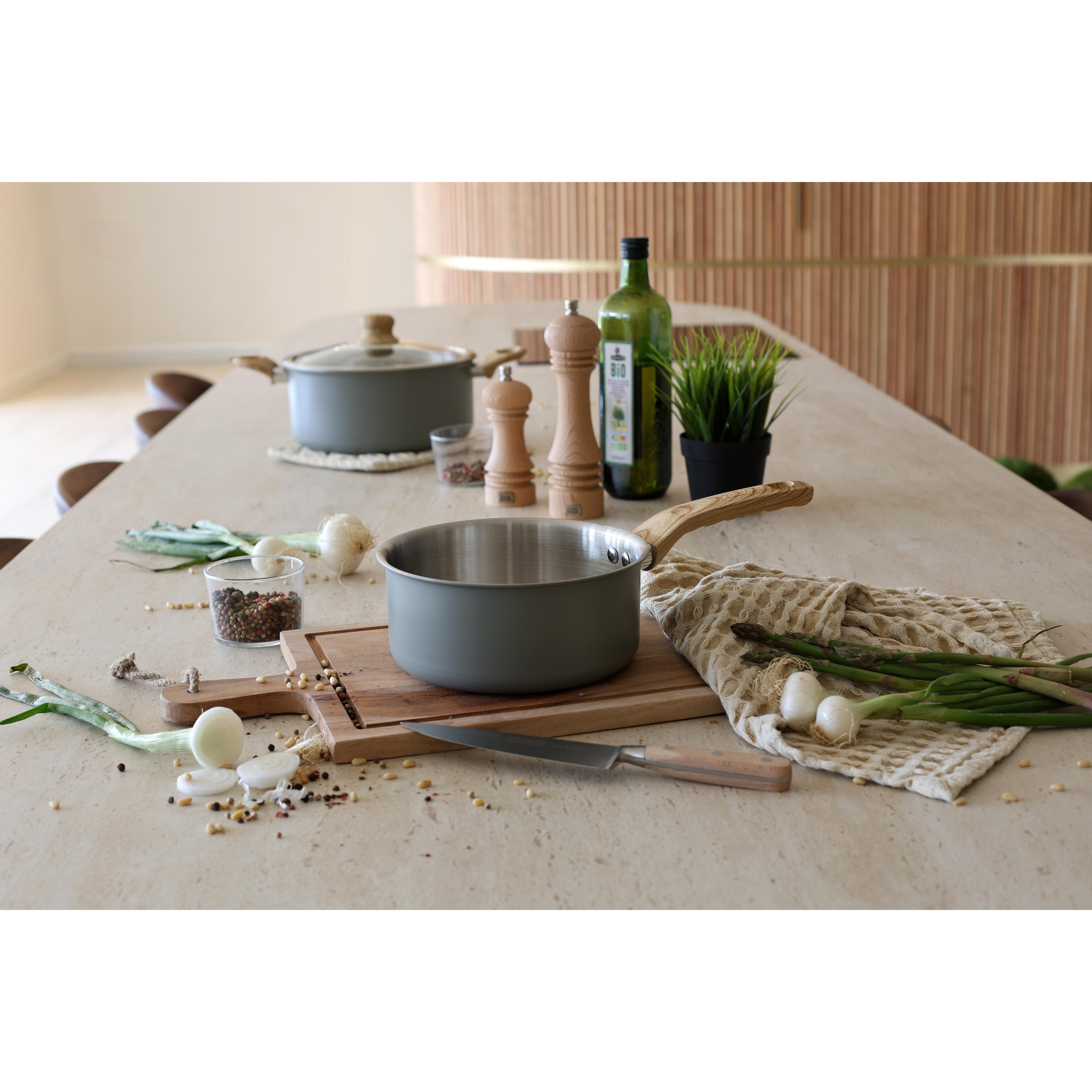 Voir la diapositive 9 : LEBRUN Casserole 18cm en aluminium et inox menastyl