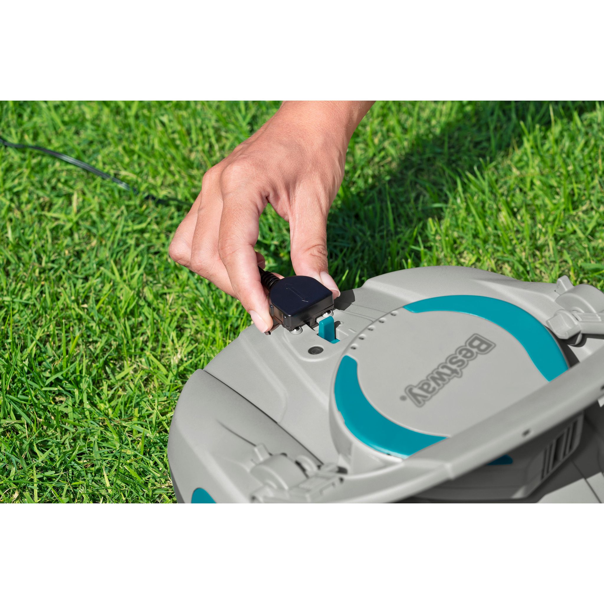 Voir la diapositive 5 : BESTWAY Robot aspirateur piscine rechargeable Quartz - - nettoyage fond plat - 10 m² max
