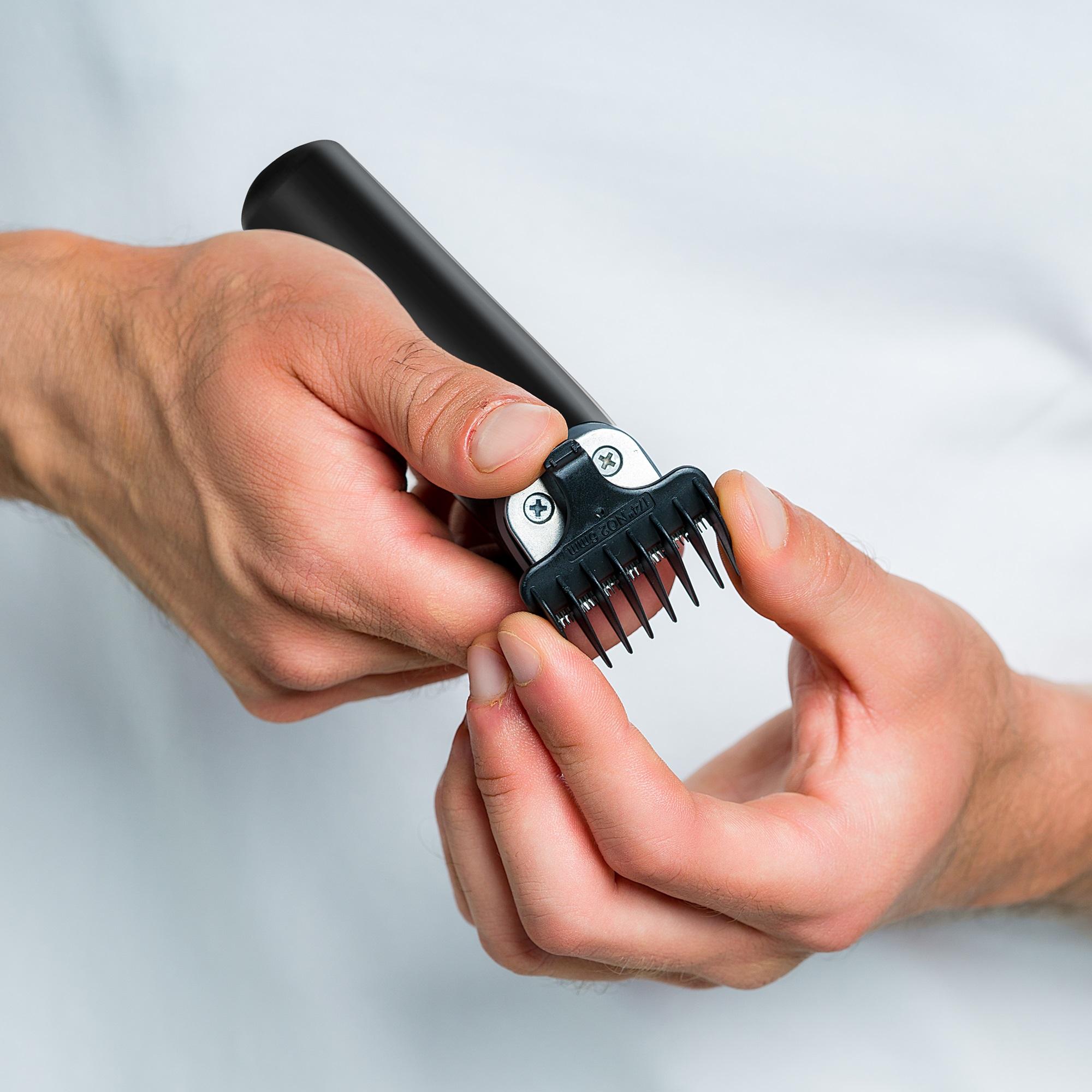 Voir la diapositive 5 : WAHL Tondeuse multifonction Groom 3028050 - Gris