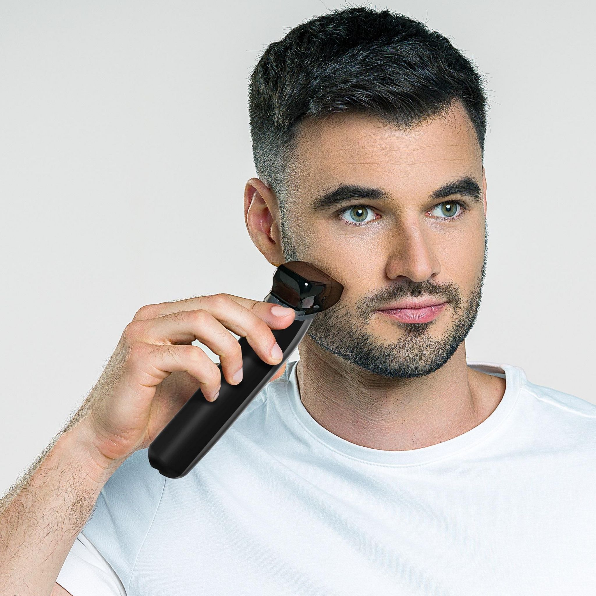 Voir la diapositive 8 : WAHL Tondeuse multifonction Groom 3028050 - Gris