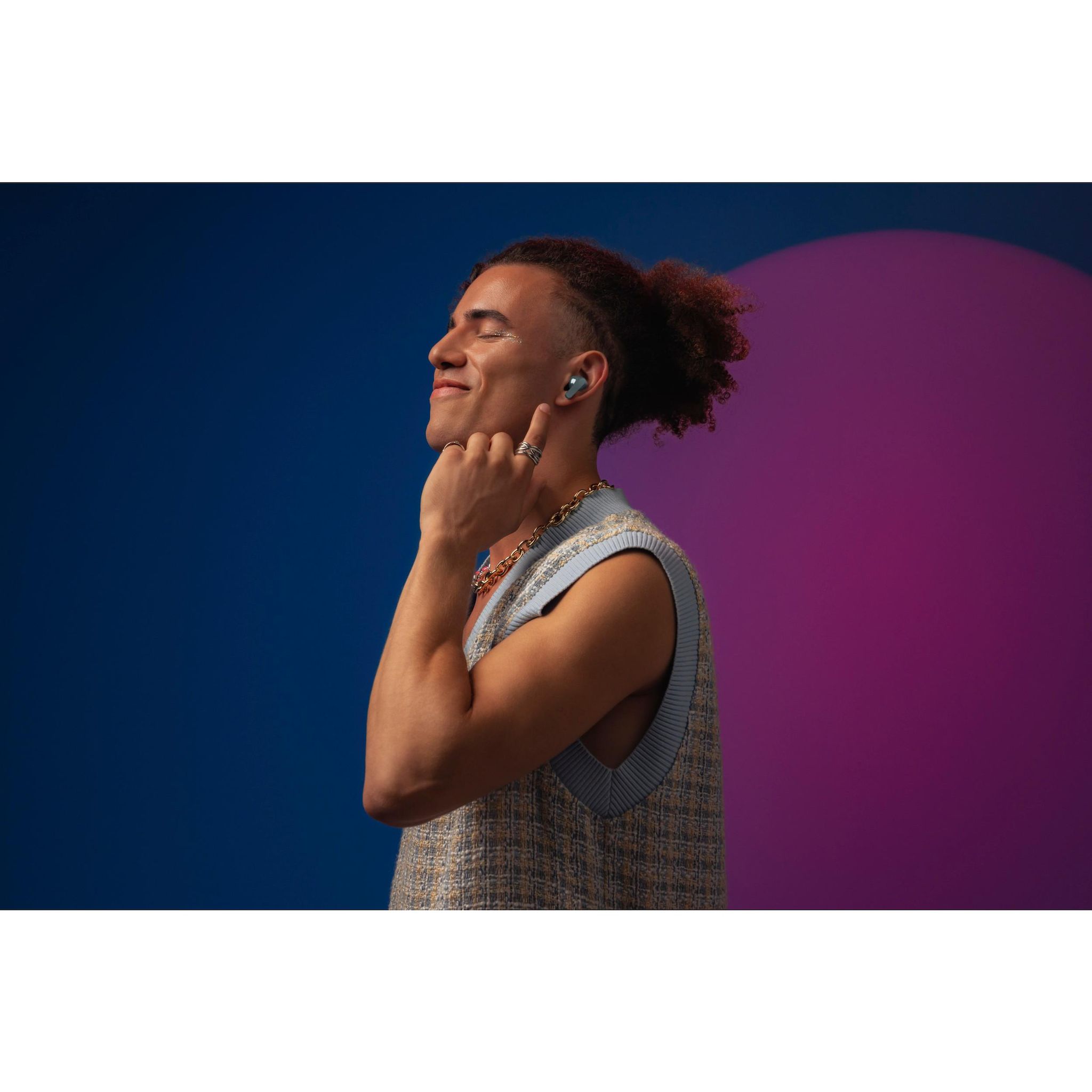 Voir la diapositive 11 : MOTOROLA Buds Bass Dark Shadow - Noir