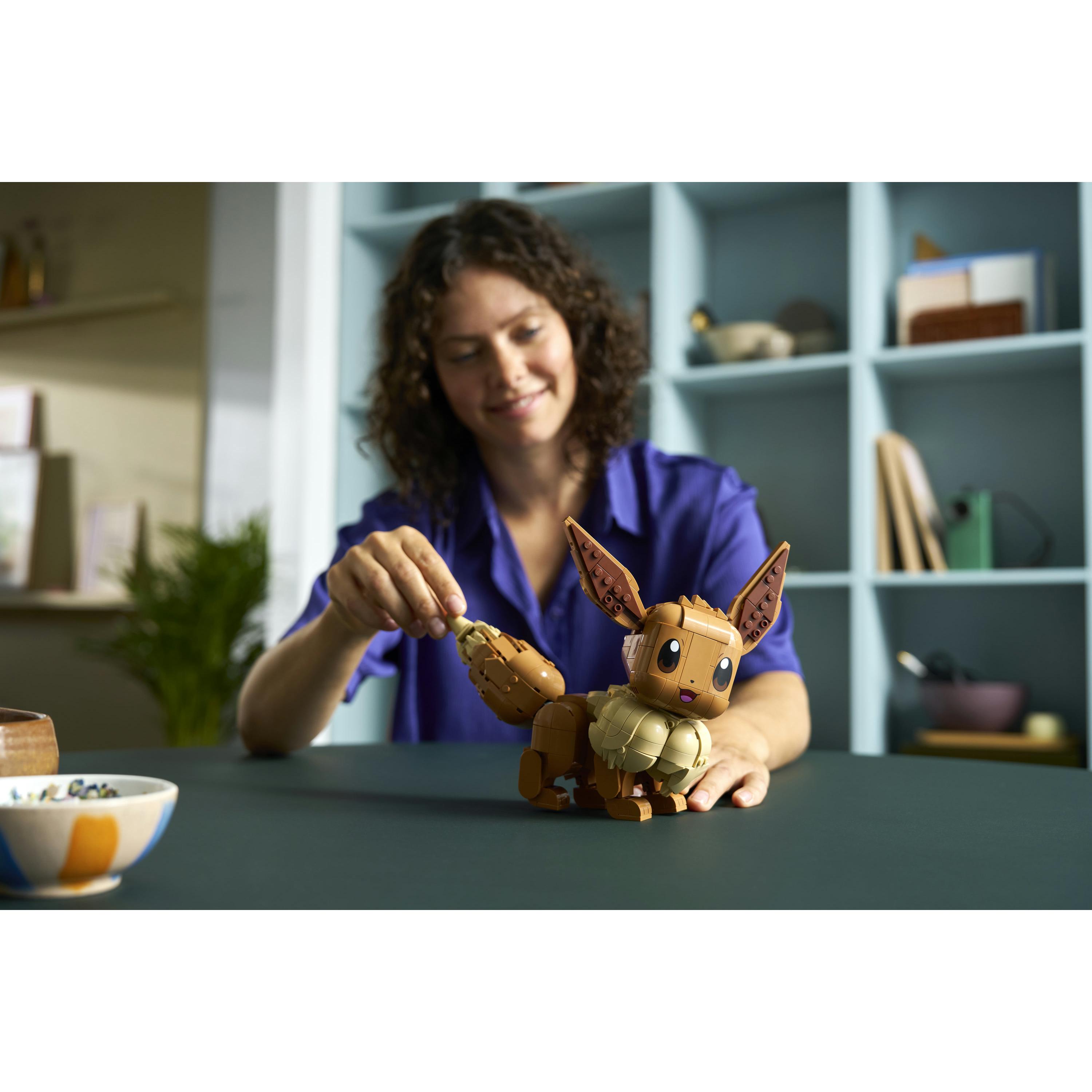 Voir la diapositive 14 : LEGO LEGO Pokémon 72151 Évoli - Set de Construction Collector pour Adulte - Idée Cadeau Gaming