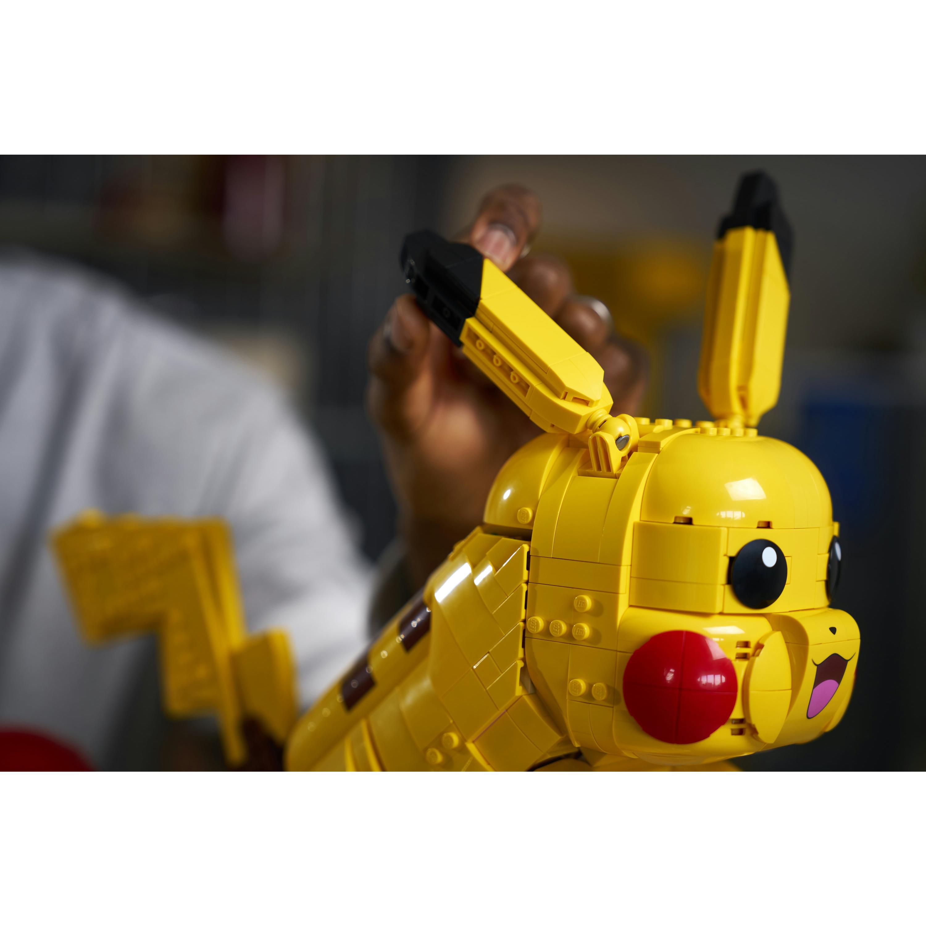 Voir la diapositive 20 : LEGO LEGO Pokémon 72152 Pikachu et Poké Ball - Set Collector pour Adulte - Idée Cadeau Gaming