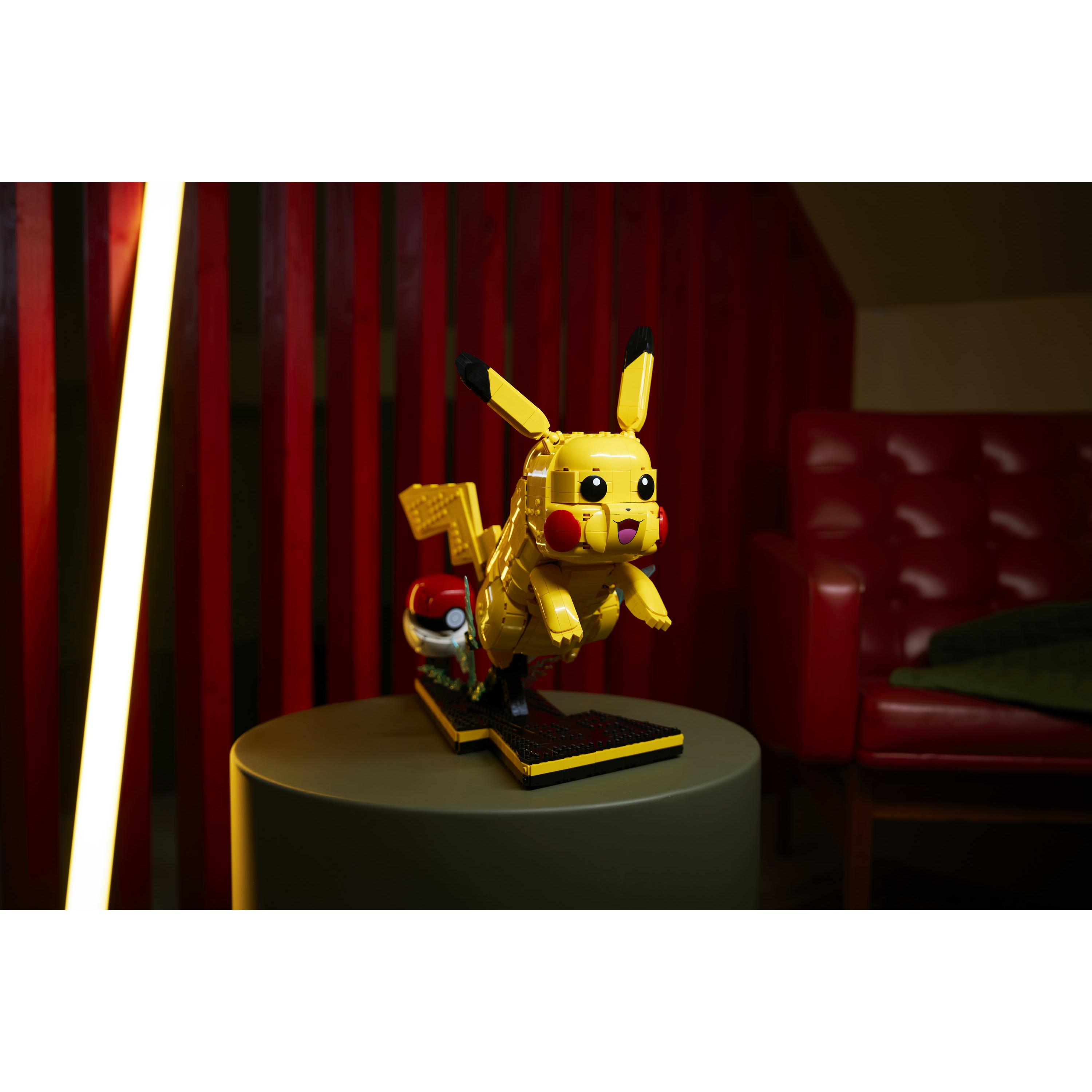 Voir la diapositive 25 : LEGO LEGO Pokémon 72152 Pikachu et Poké Ball - Set Collector pour Adulte - Idée Cadeau Gaming