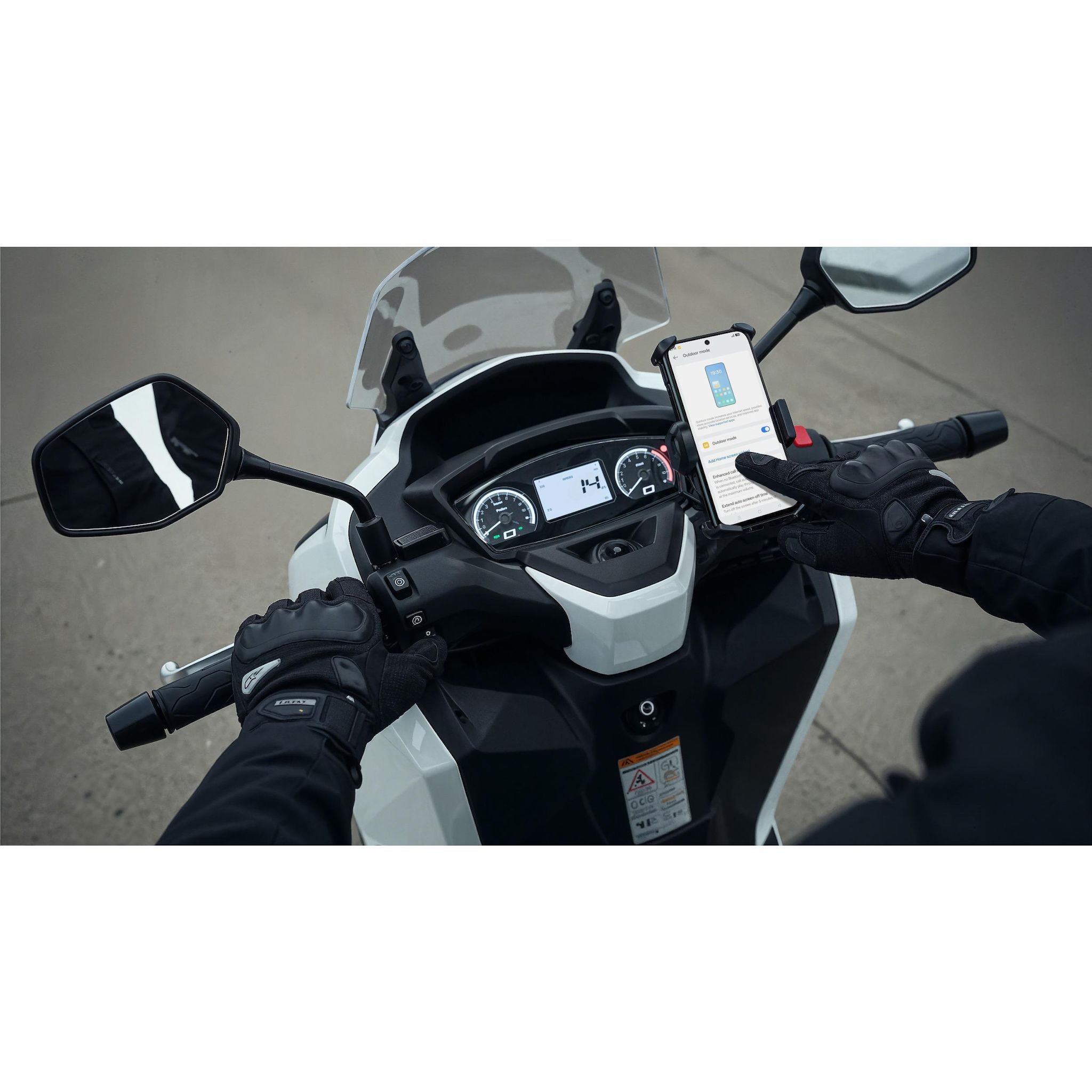 Voir la diapositive 16 : OPPO A6 5G 256Go - Noir