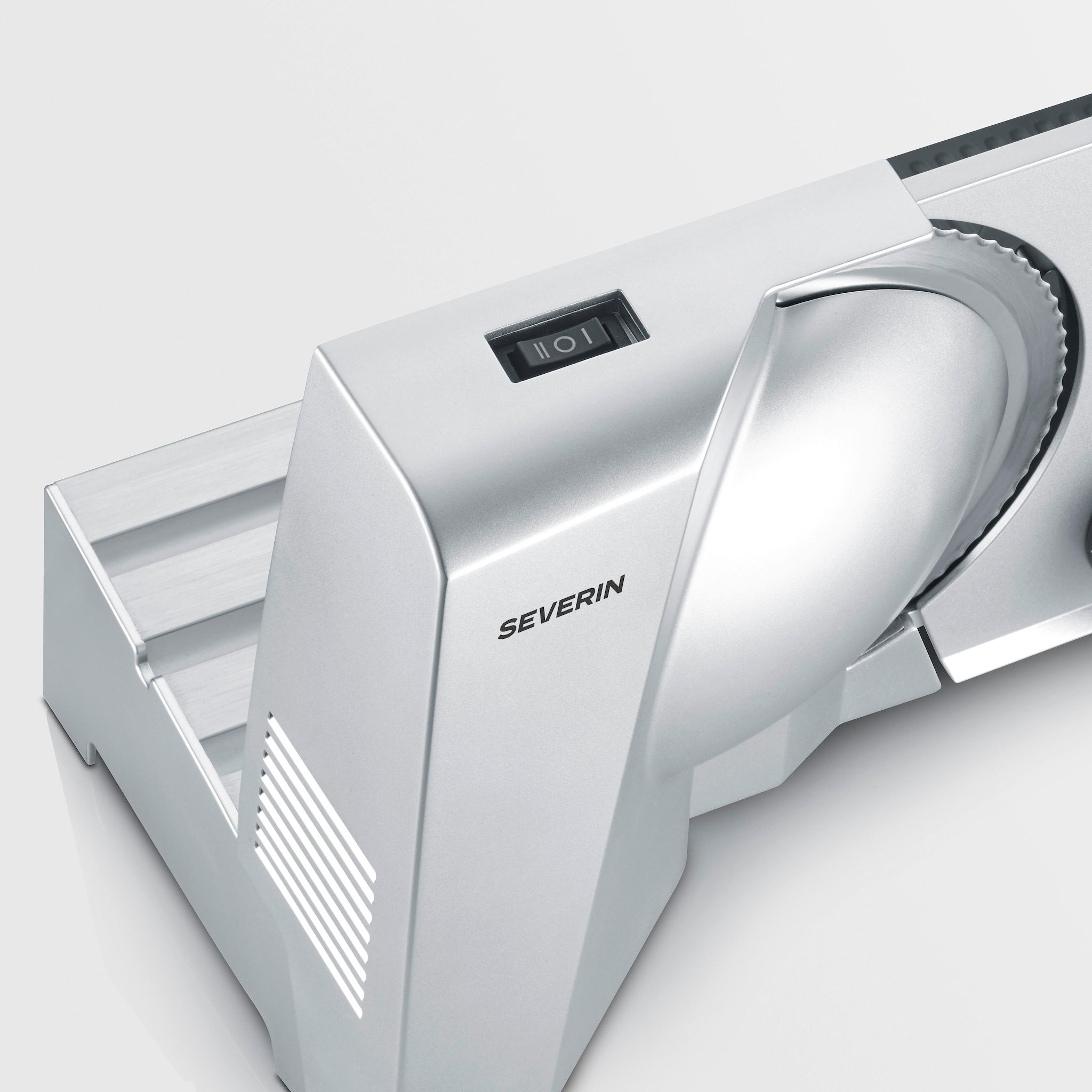 Voir la diapositive 4 : SEVERIN Trancheuse AS3917 - Gris