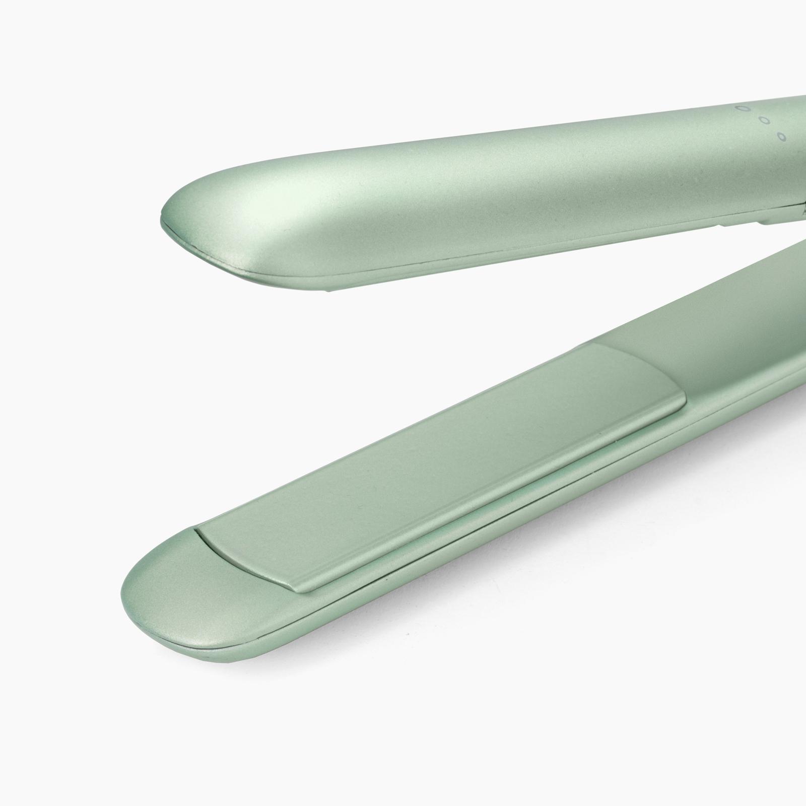 Voir la diapositive 4 : BABYLISS Lisseur ST917PE - Vert
